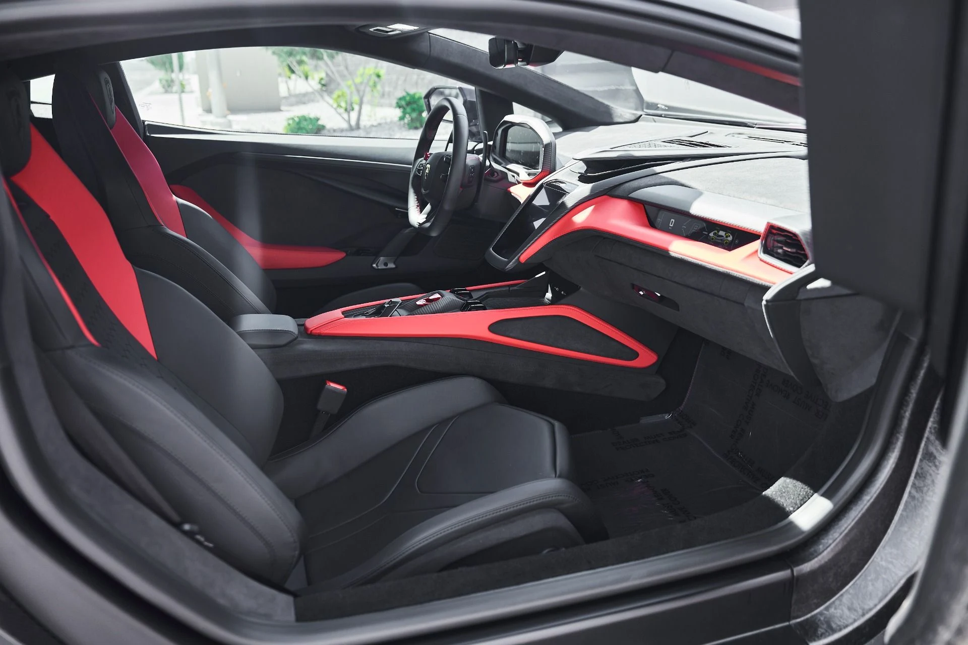 mph031_1494148235_Used_2025_Lamborghini_Revuelto_Base_1774300536_e134d10d5b