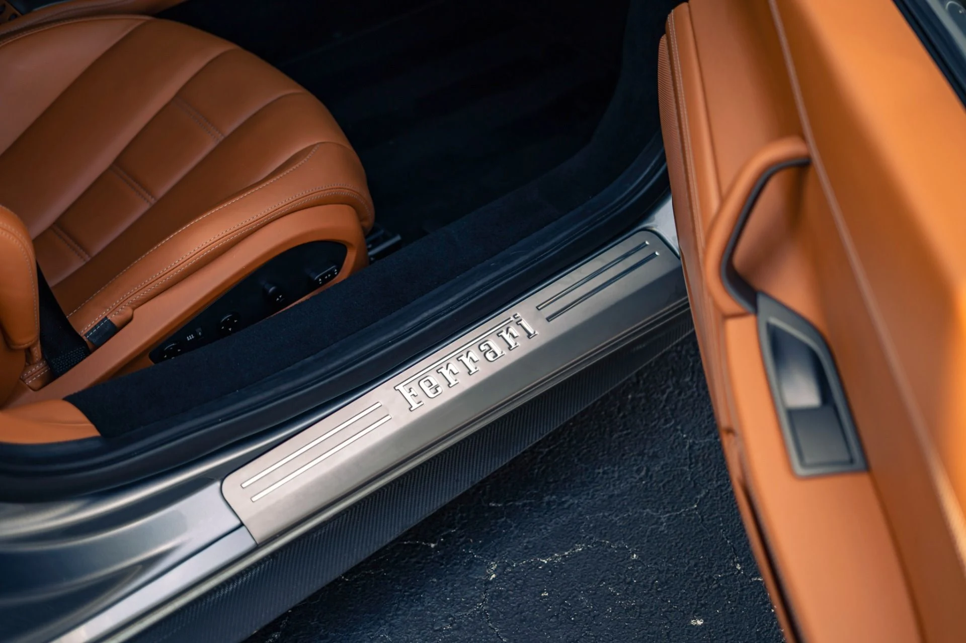 mph031_1511131652_Used_2012_Ferrari_458_Italia_1777320128_c7a9ee52ed