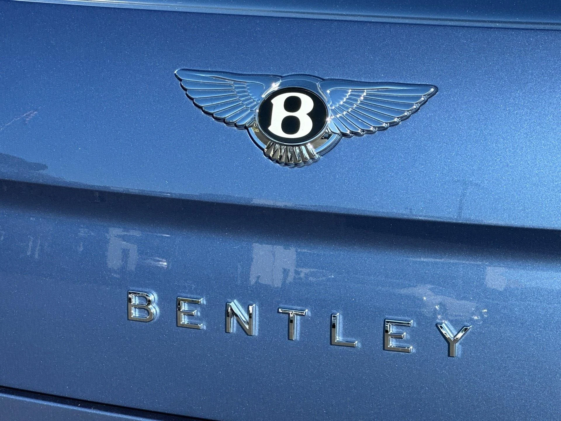 mph031_1515613260_Used_2024_Bentley_Flying_Spur_S_1760603868_5e3d25c875