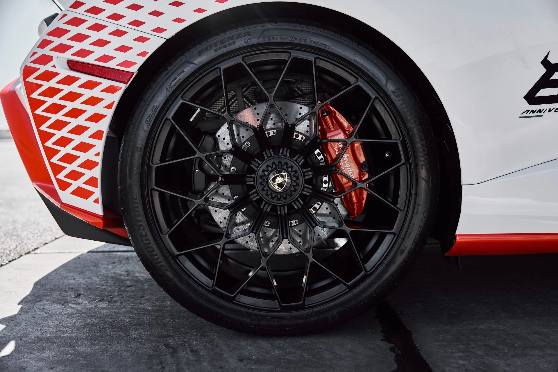 mph031_1517603628_Used_2024_Lamborghini_Huracan_STO_Base_1775782808_0f139f5108