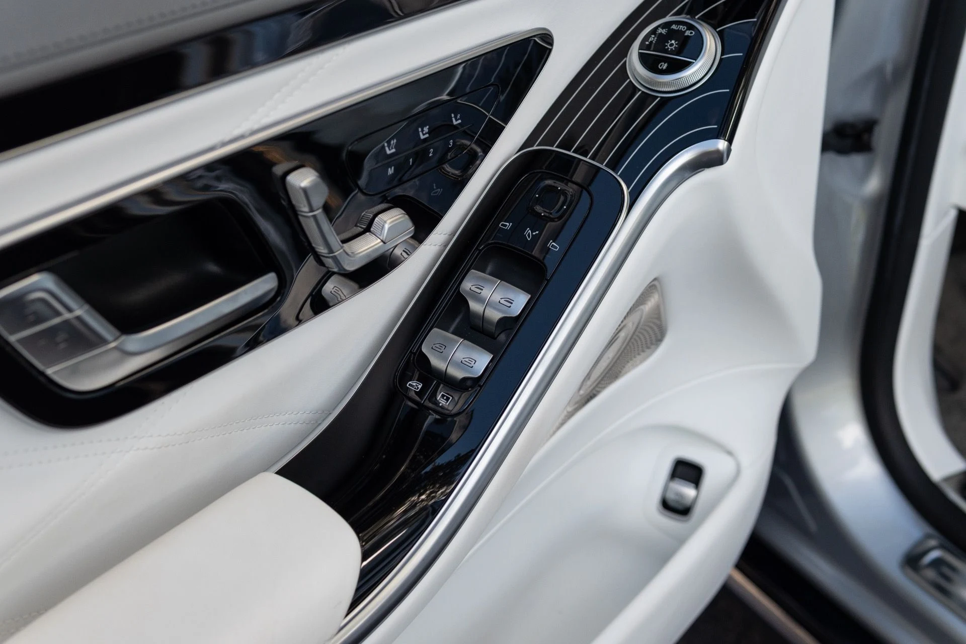 mph031_1518125159_Used_2022_Mercedes_Benz_S_Class_Mercedes_Maybach_S_580_4_MATIC_1769453531_a7dfa1043b