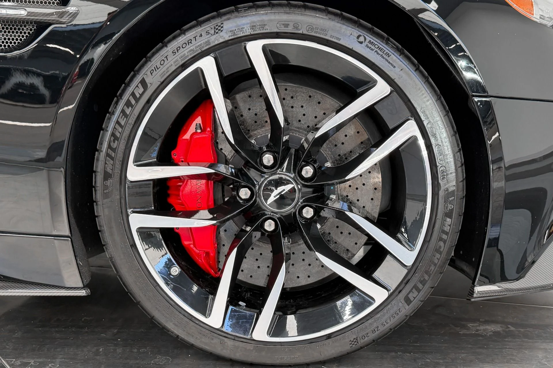 mph031_1525304150_Used_2016_Aston_Martin_Vanquish_V12_Power_Low_Miles_Hourglass_Quilting_1784928754_16e549a6e3