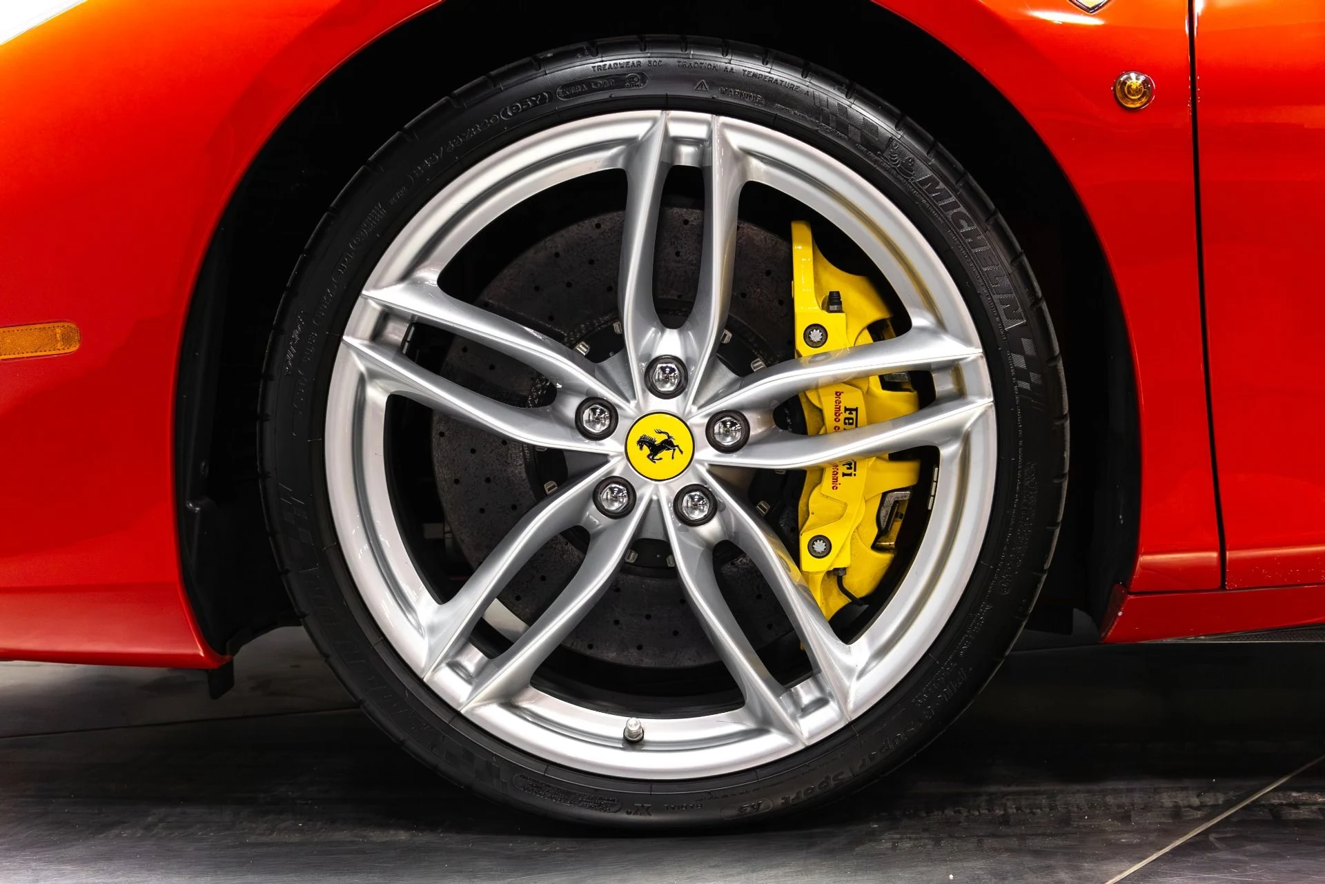 mph031_1527514220_Used_2016_Ferrari_488_Spider_Base_1761761297_88b213727c