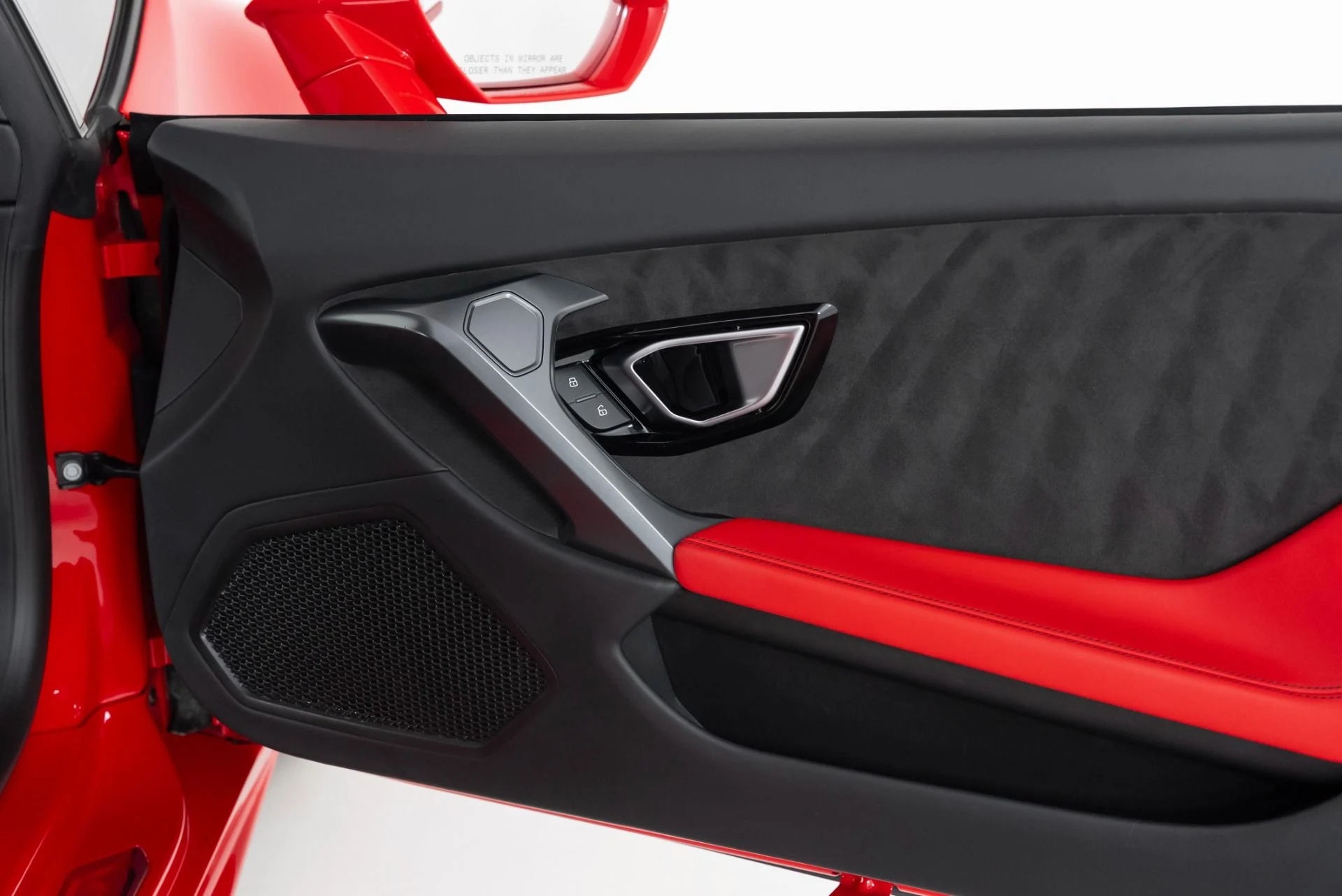 mph031_153561727_Used_2015_Lamborghini_Huracan_LP_6104_1757361066_e038abcd5f