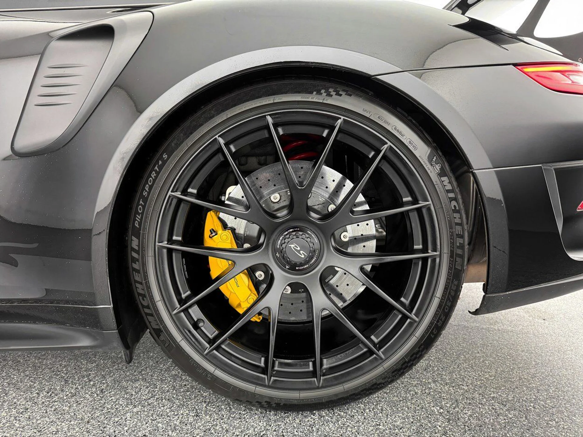 mph031_1548759770_354a04c0229c6fd1506ac9bed519fbc1_72f9f9bdc6