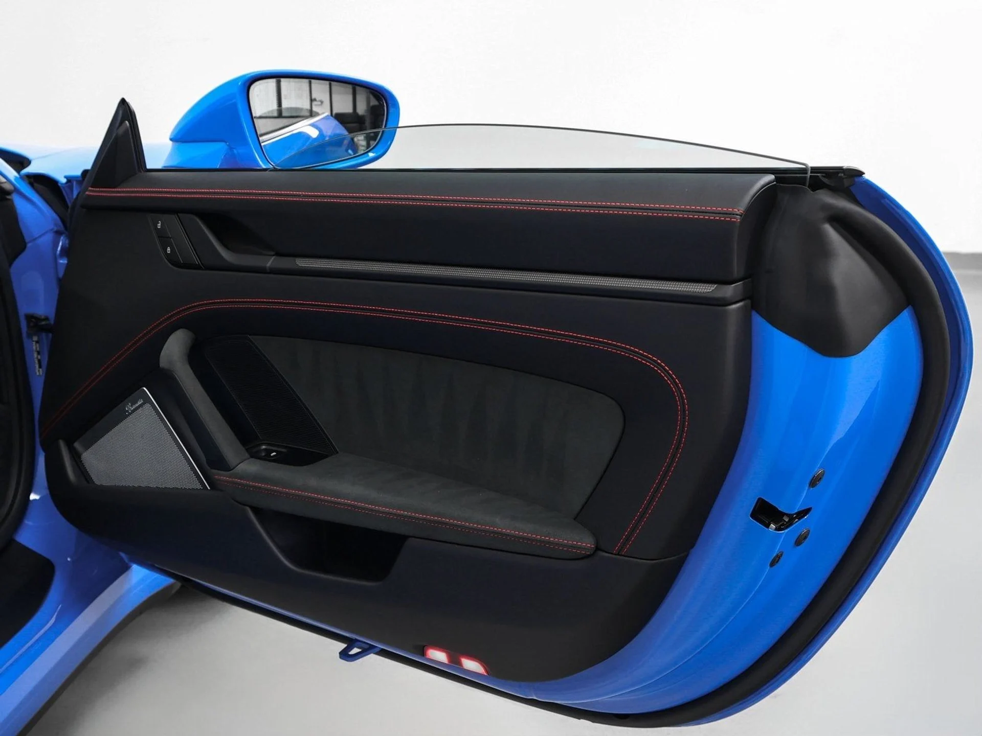 mph031_1548933510_32_6c818d5be7