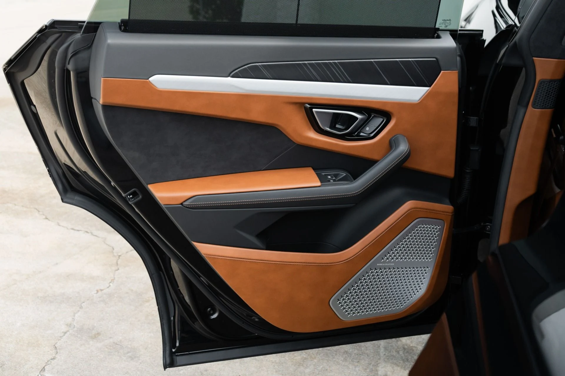 mph031_1555192220_Used_2022_Lamborghini_Urus_1777500470_bab673f8d5