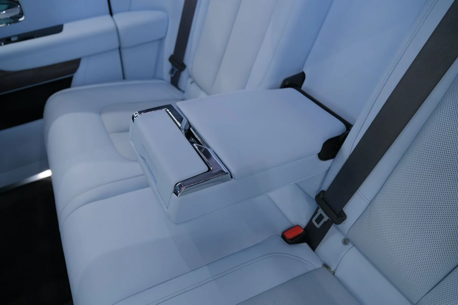 mph031_1567820794_e2036ec00dc59d54bc7442c9b95c6483_320a64a176