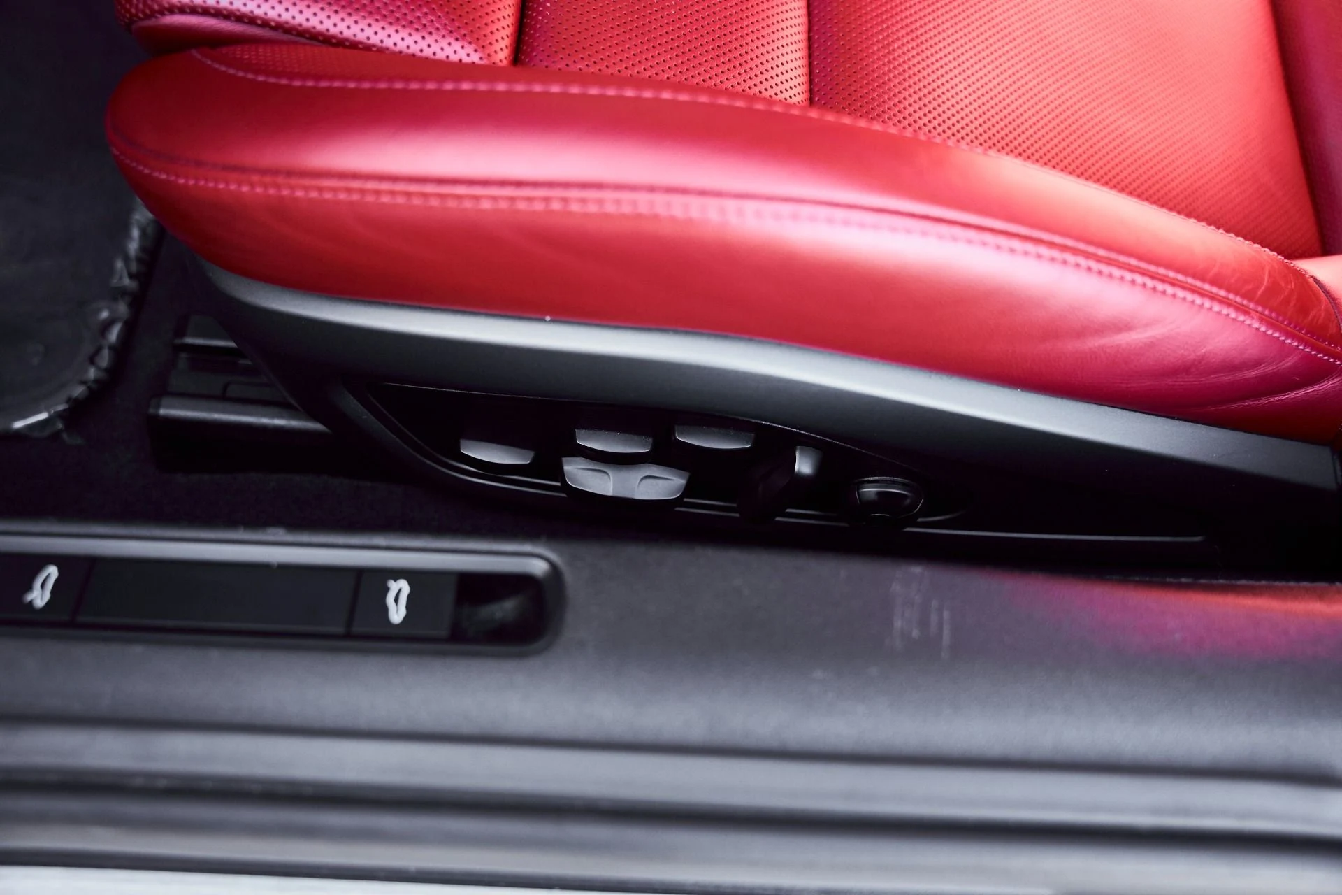 mph031_1567922508_Used_2021_Porsche_911_Turbo_S_1773694226_8688b5a050