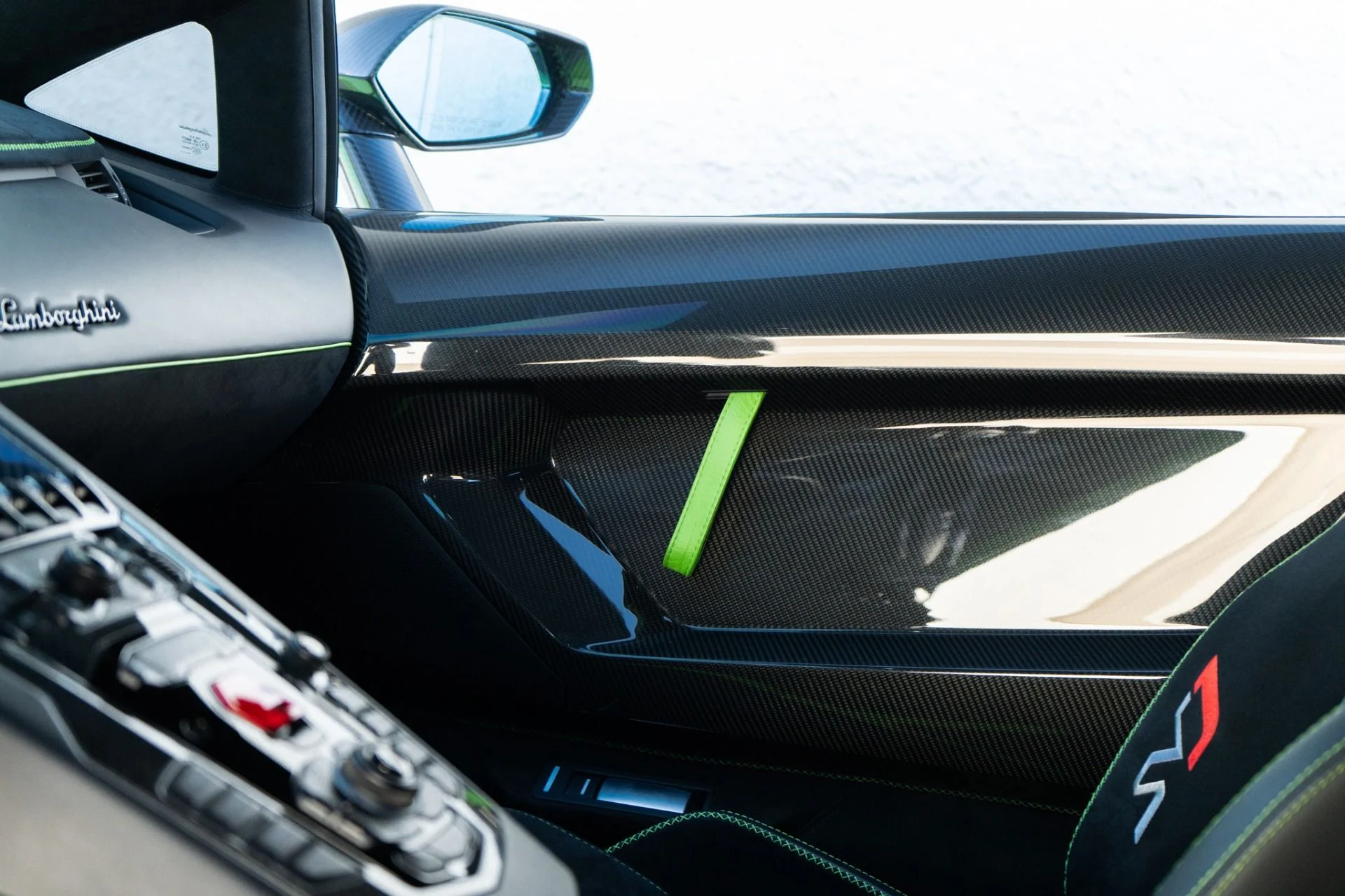 mph031_1570680115_Used_2019_Lamborghini_Aventador_LP_770_4_SVJ_1771431359_5c44bffd6c