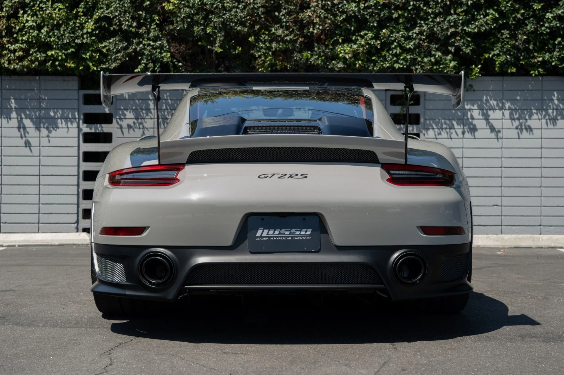 mph031_1573153292_Used_2018_Porsche_911_GT_2_RS_1755904886_c33040d9a2