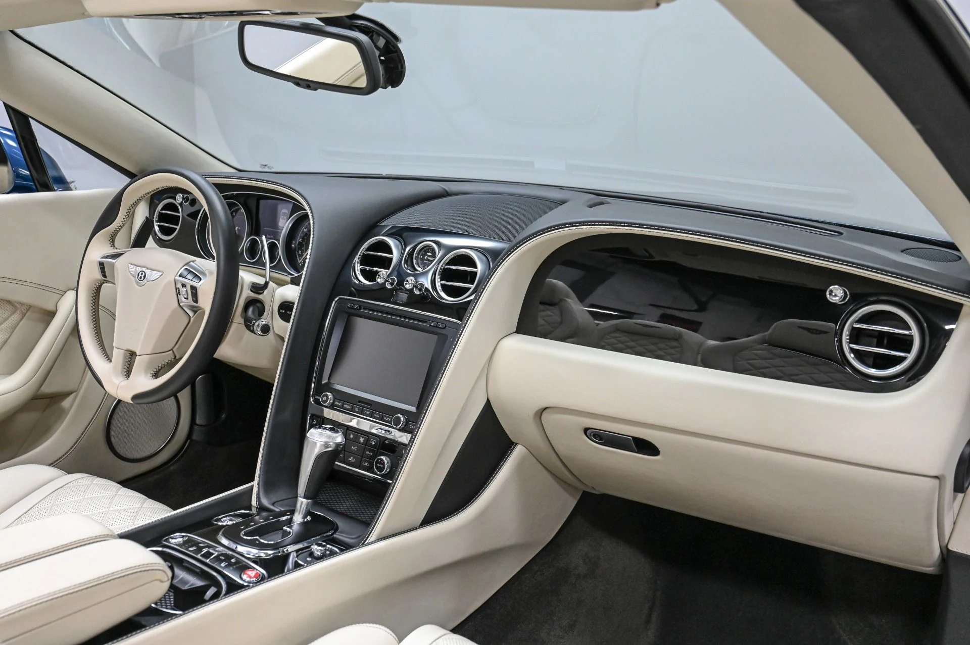 mph031_1573249671_Used_2017_Bentley_Continental_GT_V8_S_1769036560_c8dbdf606c