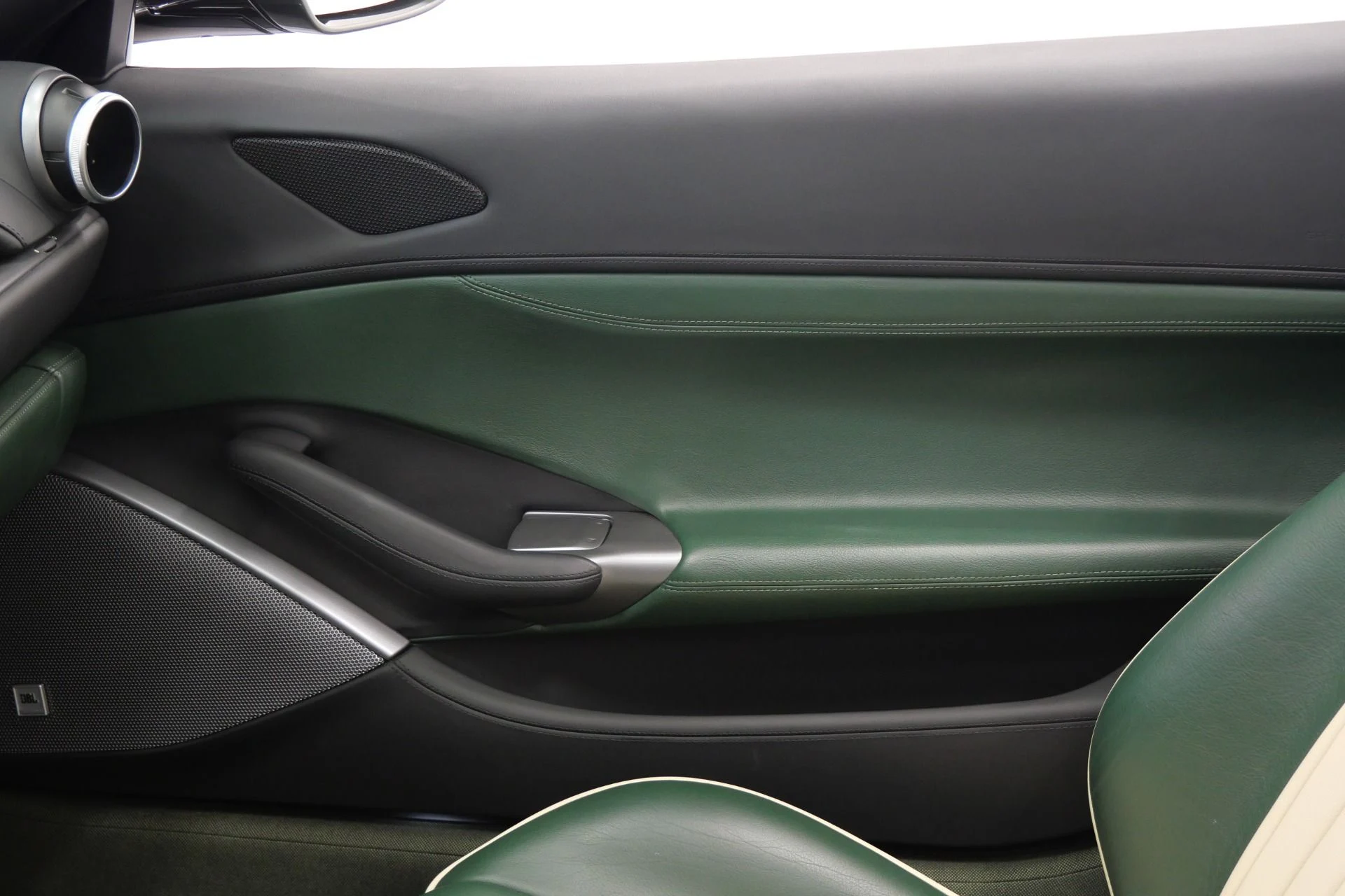 mph031_1585153157_Used_2019_Ferrari_Portofino_Tailor_Made_in_NYC_Unique_Exterior_and_Interior_Colors_Amazing_1779827037_bdd6e84399