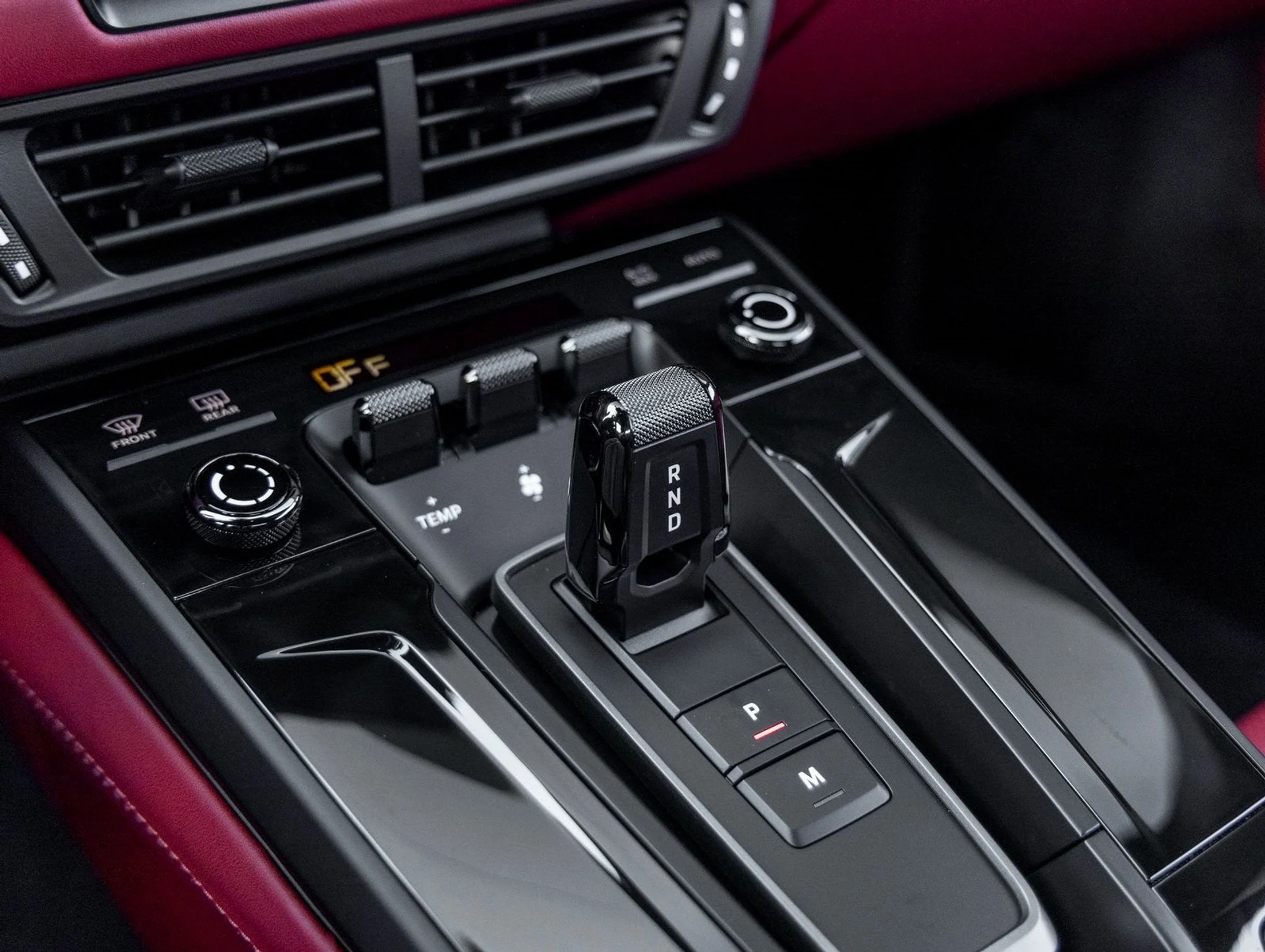 mph031_158688404_32_e33abb8149