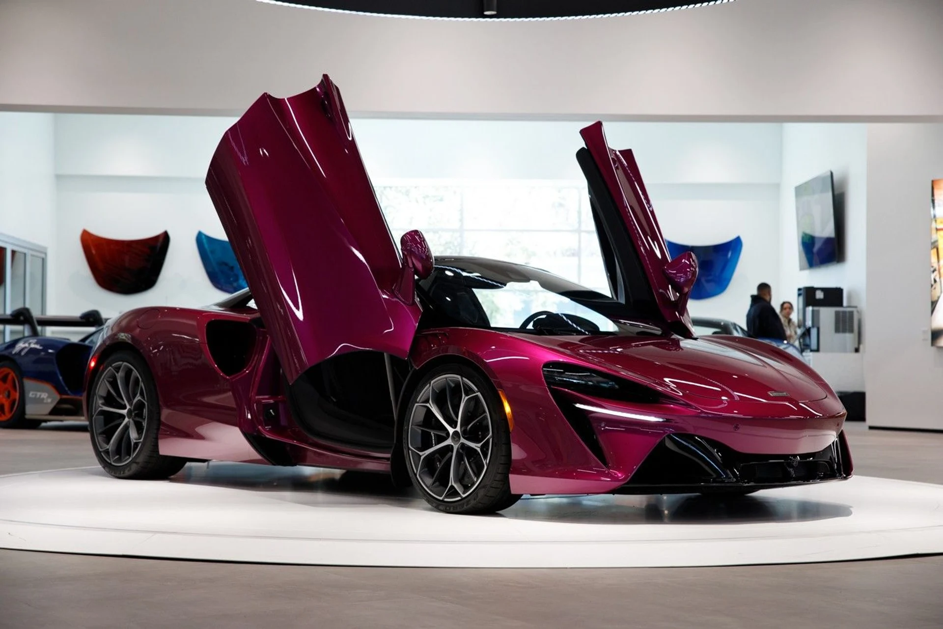 mph031_1592943437_652_p32_l_e8bc4116cb