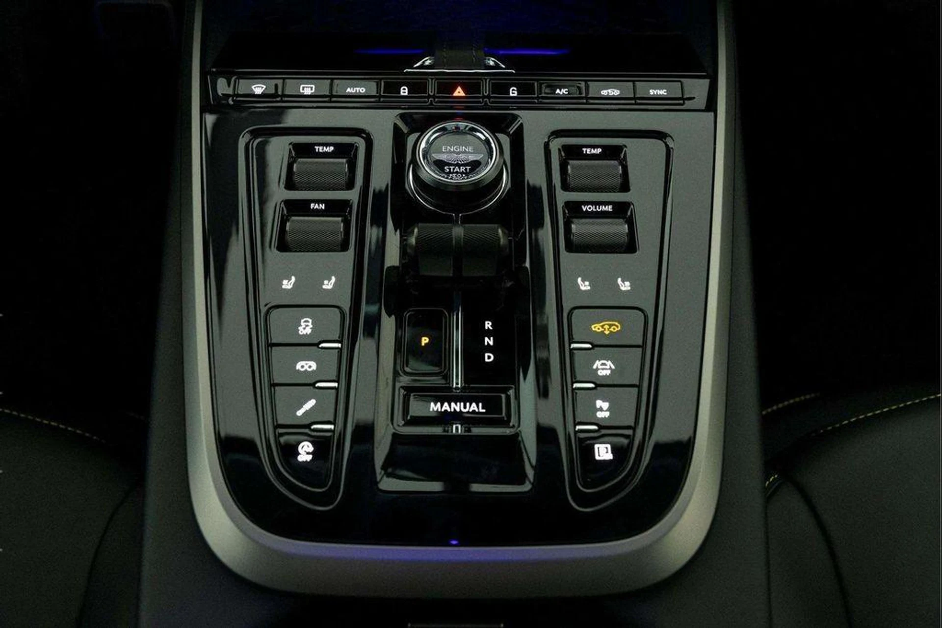 mph031_1594252165_qg_Gi9_Q_w_Uk_XX_Ux01_KEE_9_Tnn_Pb7_Y_792fe75965