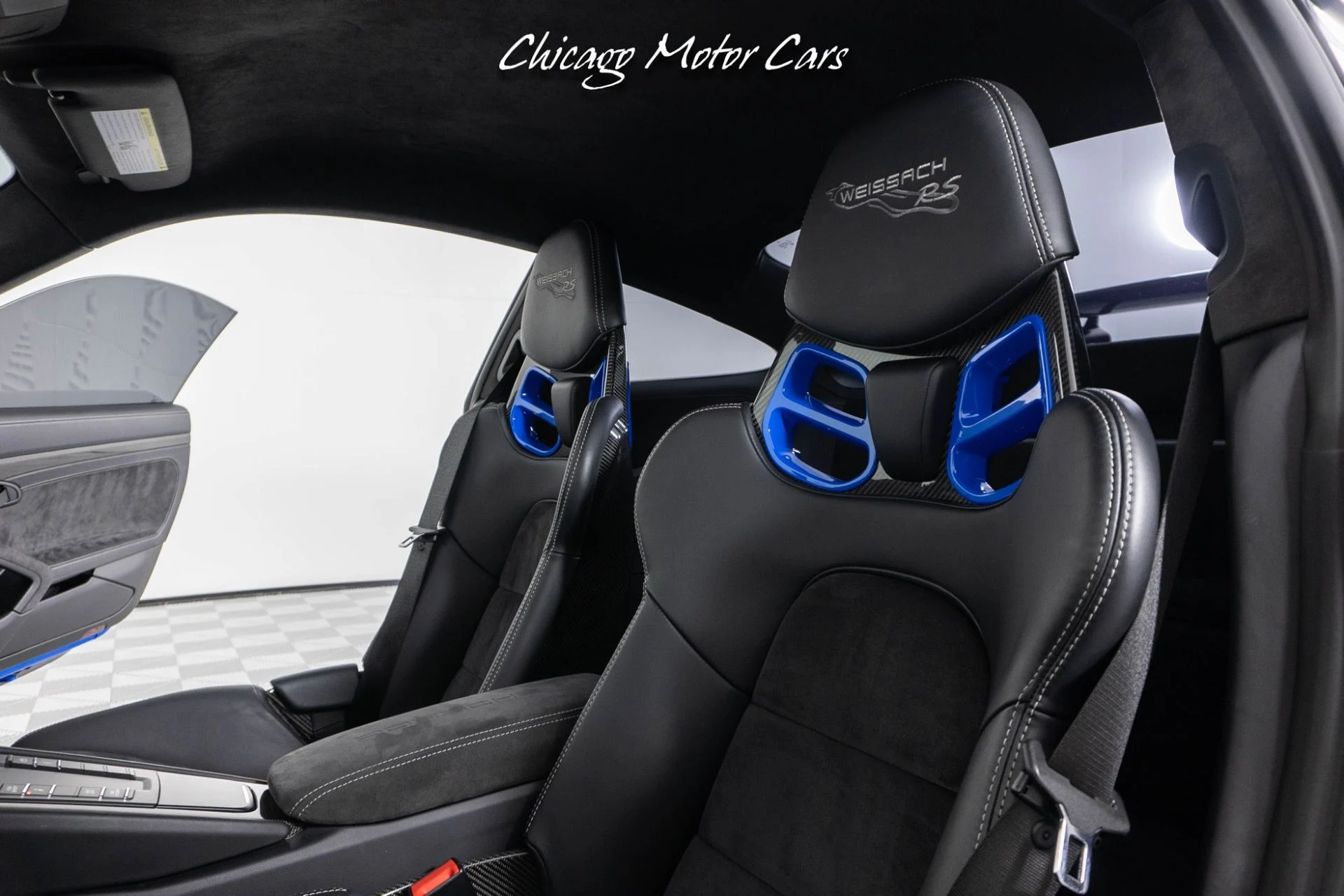 mph031_1606859931_13481_p32_l_5f116128a8