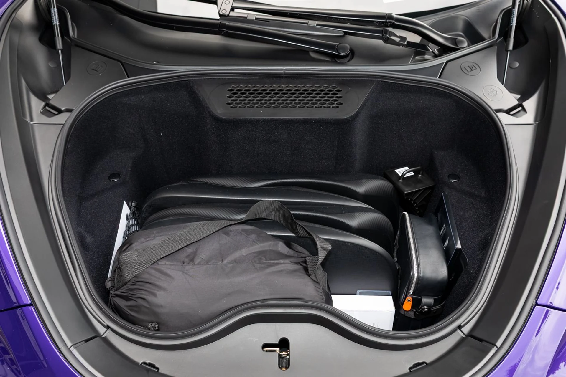 mph031_1618092396_555_p32_l_7f13c1acca