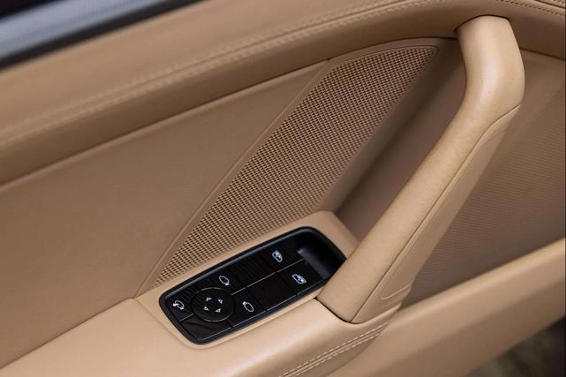 mph031_1619533291_9r_T_Ge_Lh5aa_Ob_4_T4_Zet7cm_O1_Ut_I_1c5d0f284a