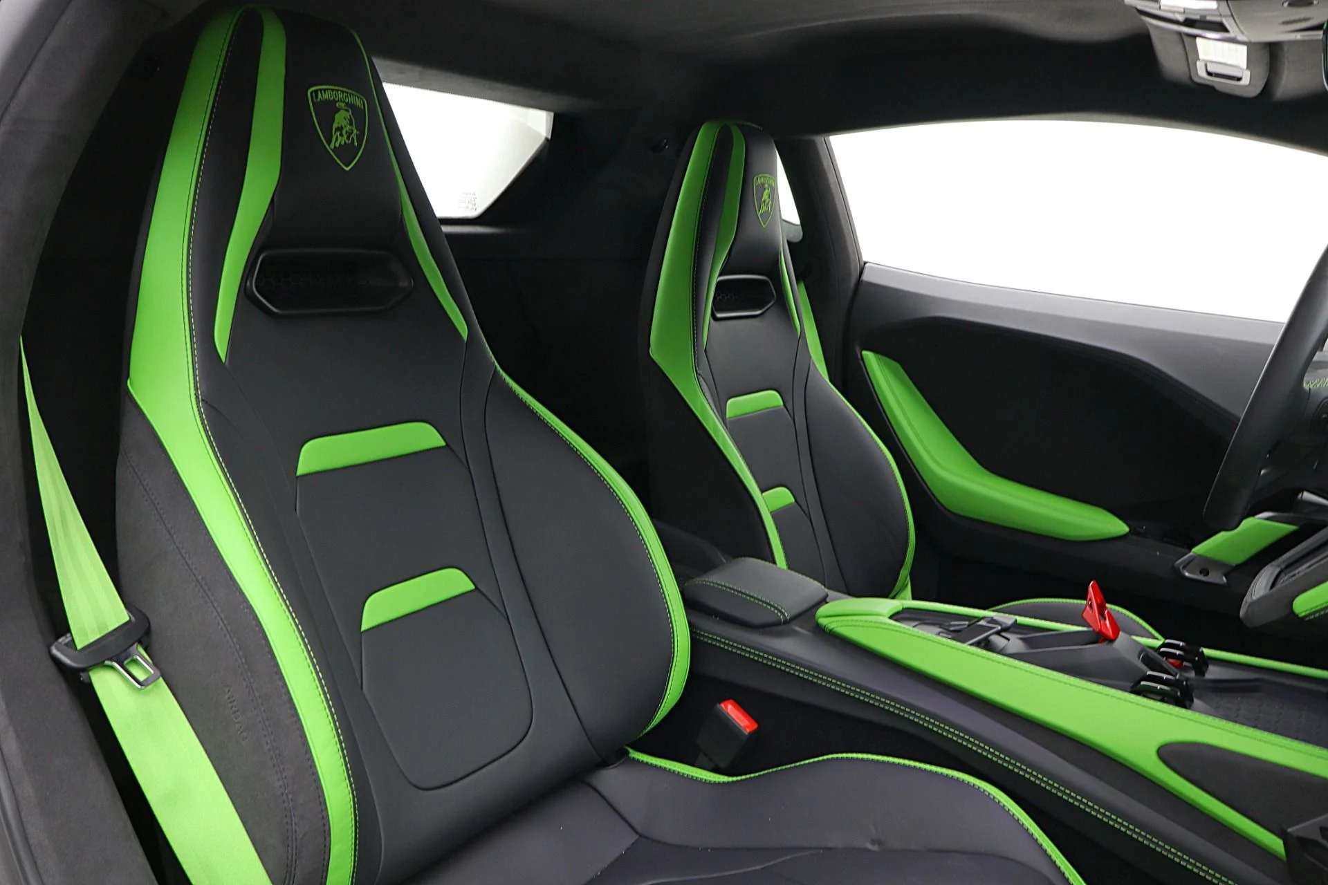 mph031_1621508133_Used_2026_Lamborghini_Temerario_LEASE_OPTIONS_AVAILABLE_3697d4eebb