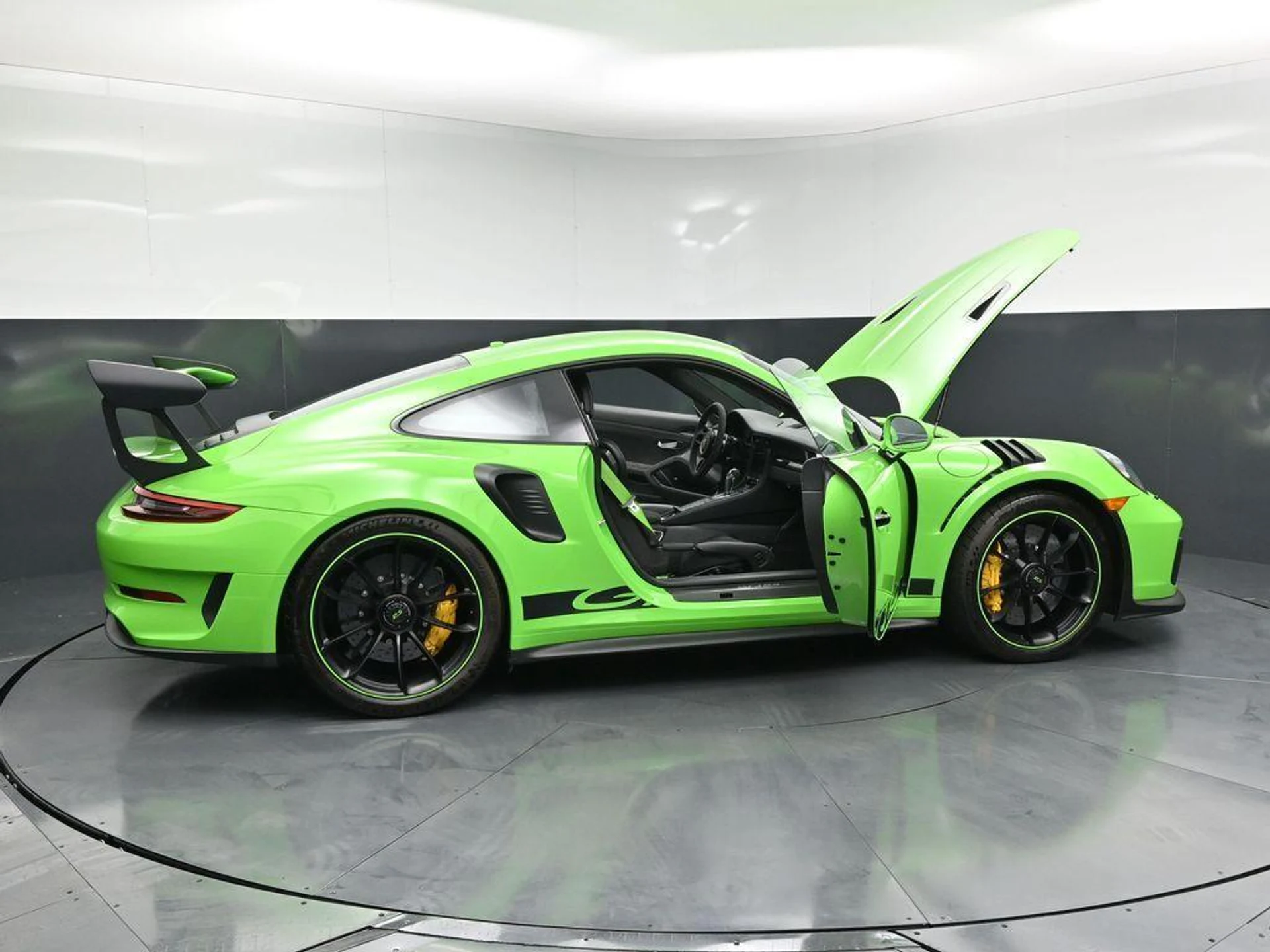 mph031_1621642221_quad_P4_C5_EA_4l_P_Fu3tq_Qe0vsl6_ZM_040aea17e9