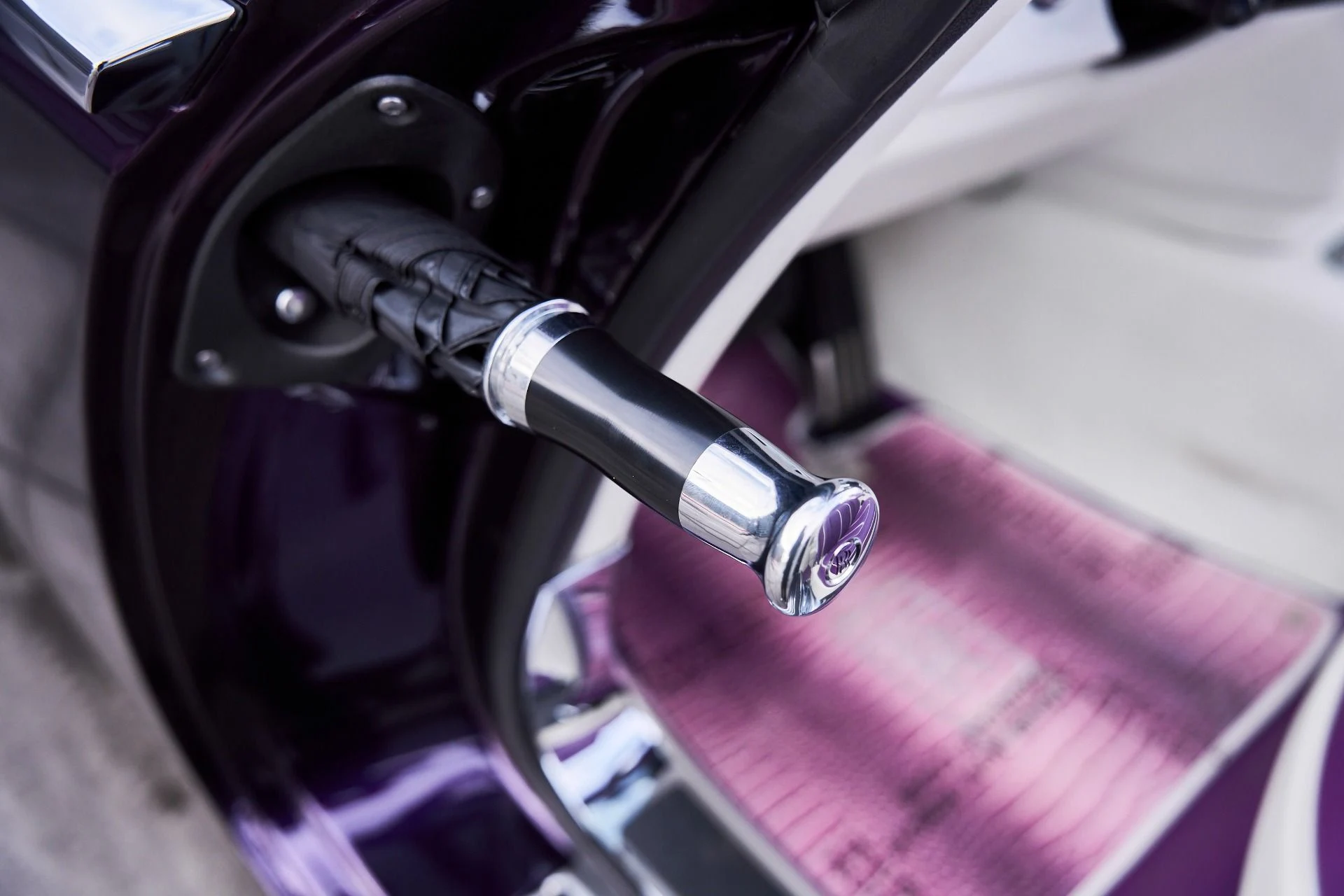 mph031_1657854681_Used_2008_Rolls_Royce_Phantom_Drophead_Coupe_Base_1769136019_47c404dcb6