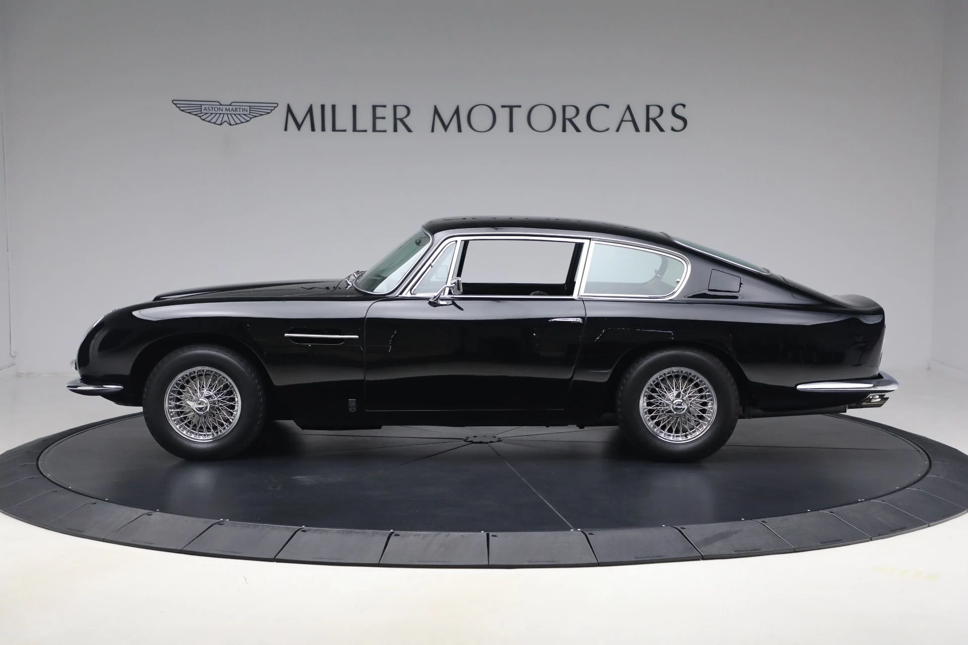 mph031_16741798_Used_1968_Aston_Martin_DB_6_1793123624_2911d3755f