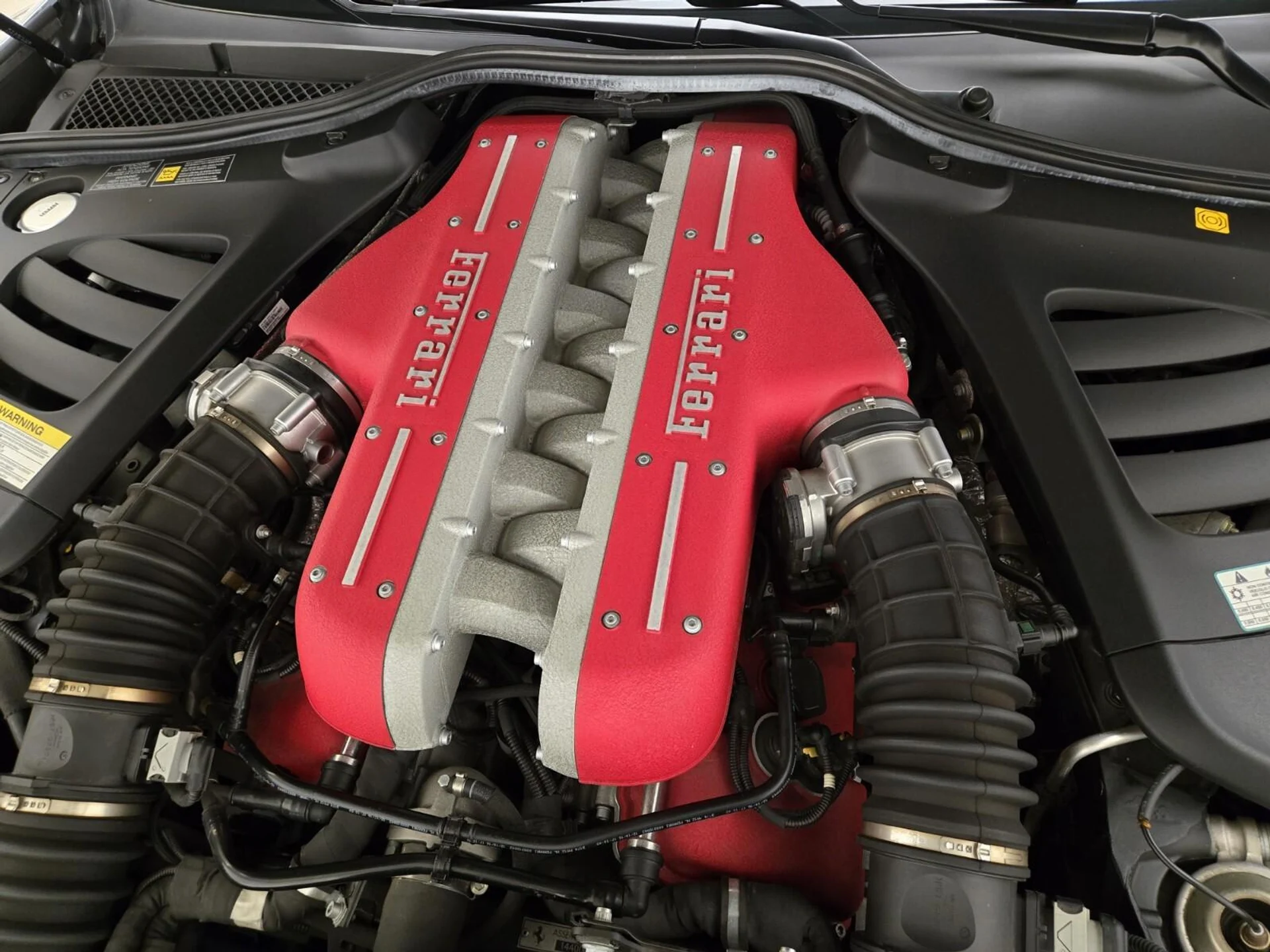 mph031_1676285233_Used_2017_Ferrari_GTC_4_Lusso_V12_1768977466_9461fc143c