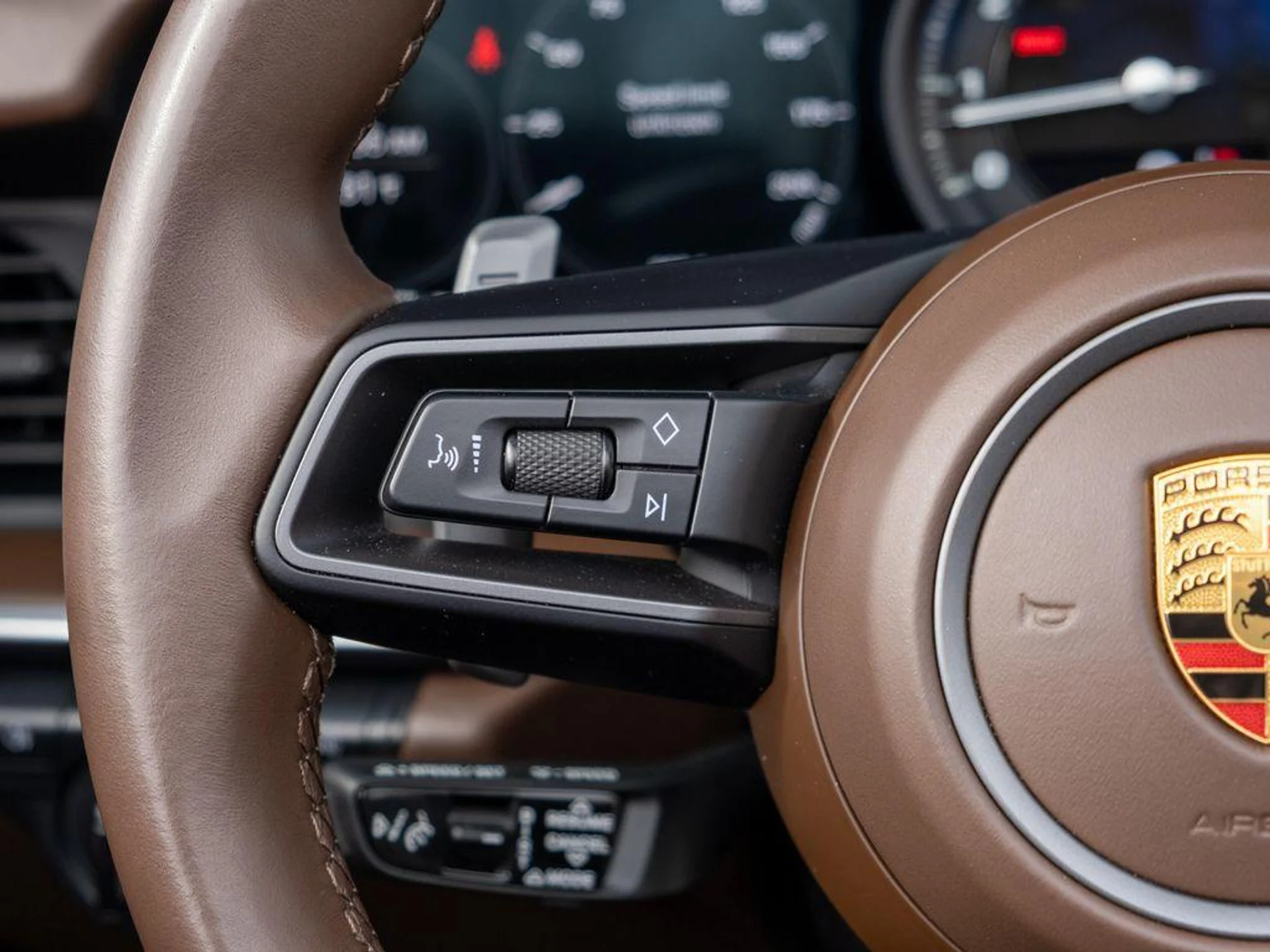 mph031_1683732493_9_H8cq0_Su_L3_Trbf_F_Fty52f5n_Koz_A_a90aa743a2