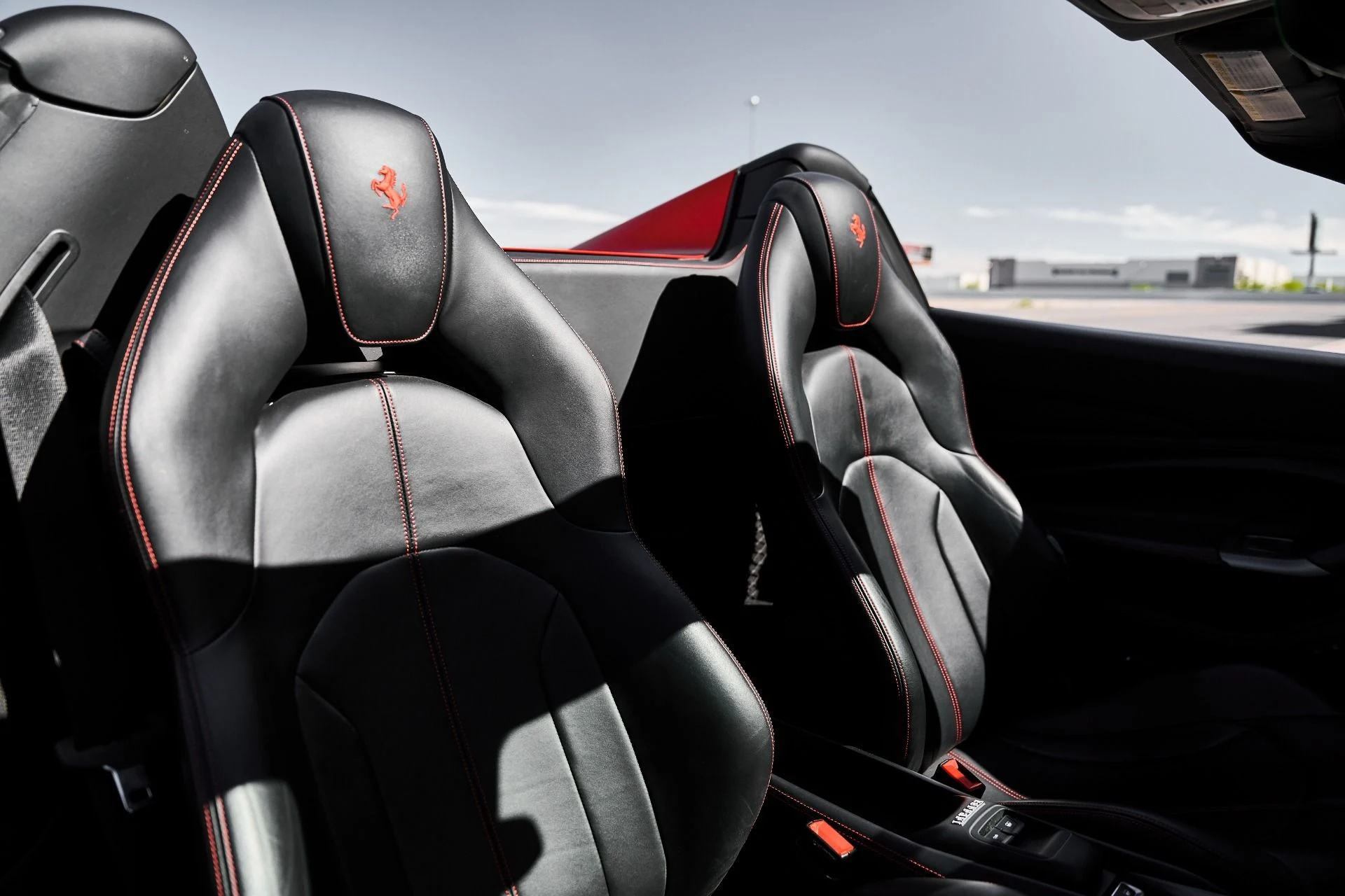 mph031_1683891211_Used_2023_Ferrari_F8_Spider_Base_1774742645_078ece3523