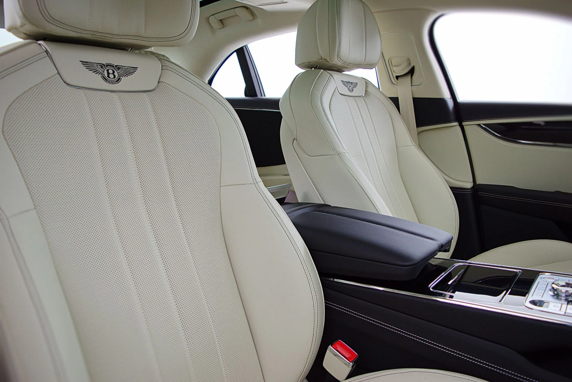 mph031_1687326186_Used_2023_Bentley_Flying_Spur_Hybrid_V6_LEASE_OPTIONS_AVAILABLE_e2e8e1a5d5