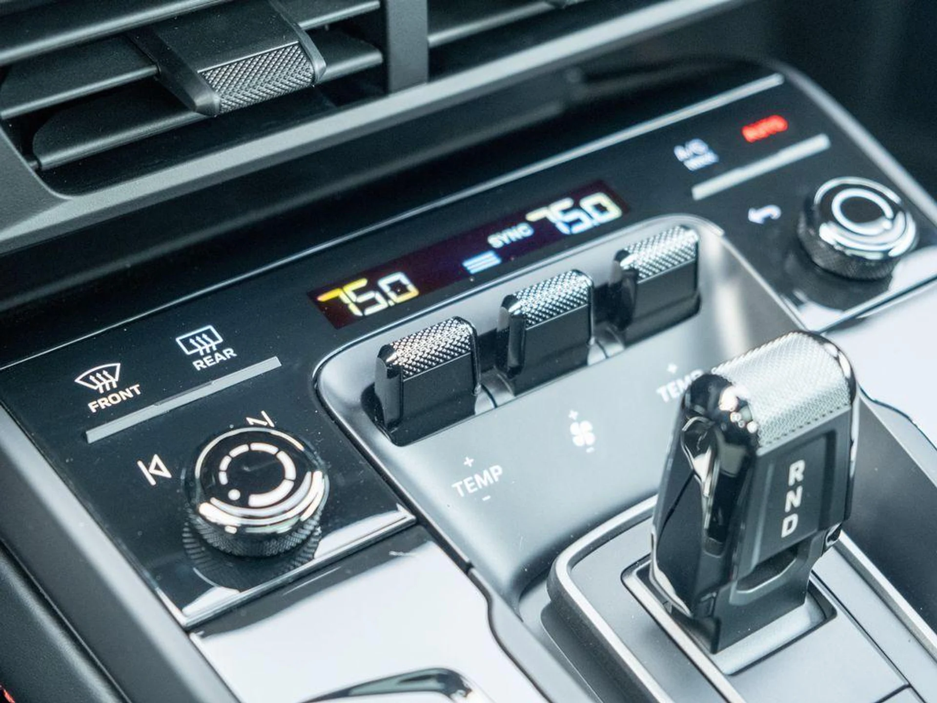 mph031_1703435177_Zg_AT_Fz8k_Wngkb_ABU_Ozl_Bg_Agxso_375b99e009