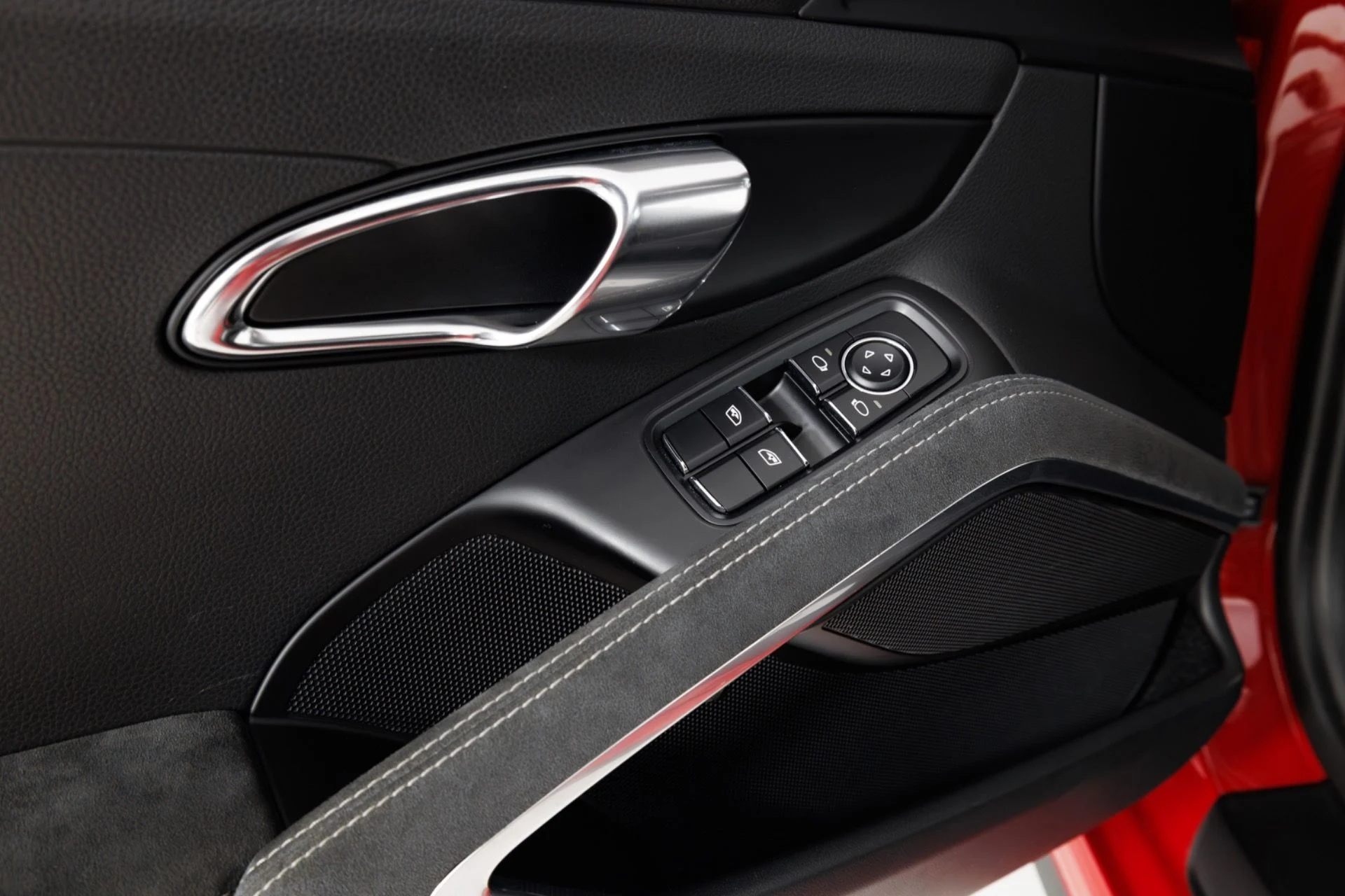 mph031_1704975061_Used_2018_Porsche_911_GT_3_1781113316_d2dcf63feb
