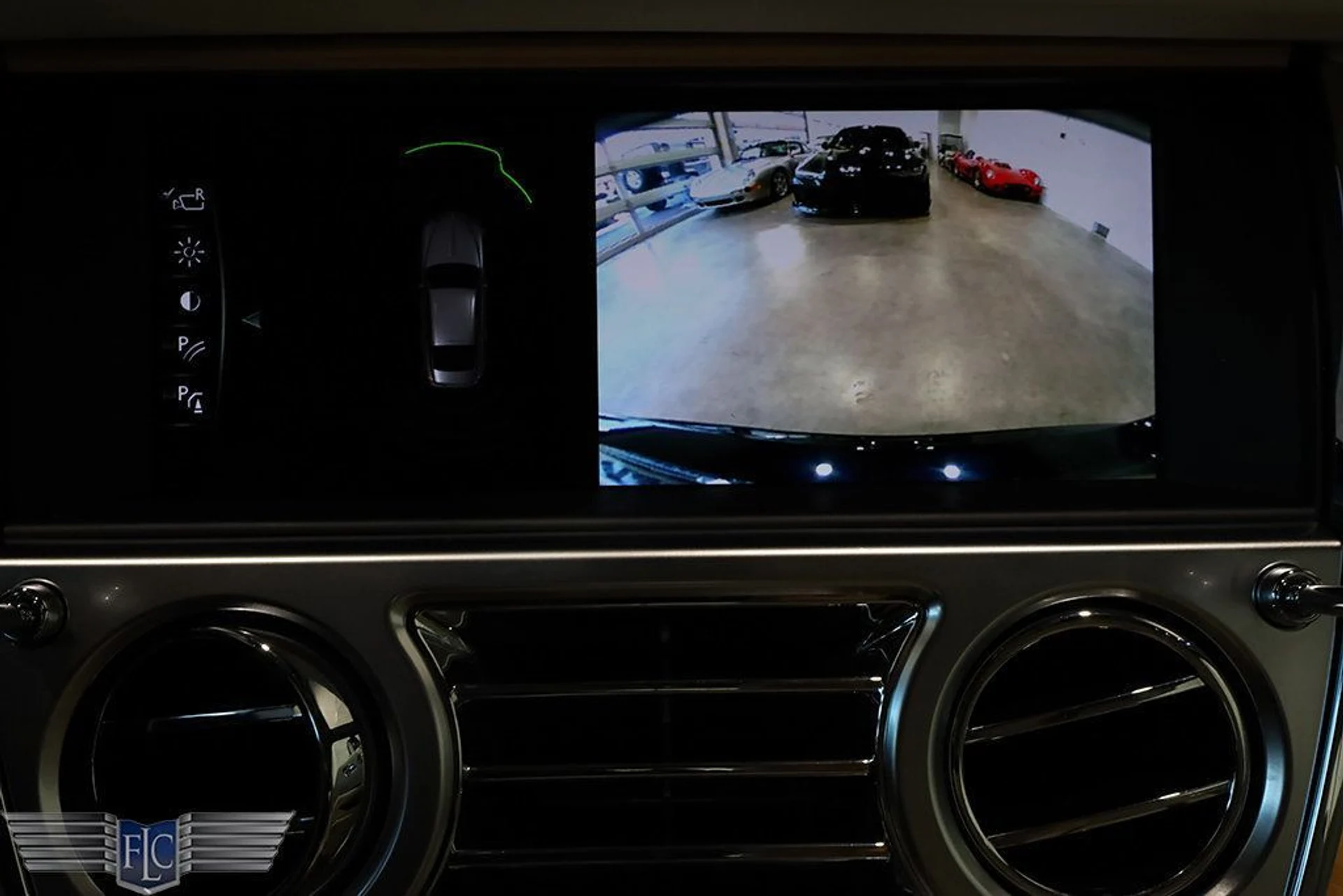 mph031_1706865043_used_2019_rolls_royce_wraith_coupe_9689_22959552_32_1024_8f7ee43117