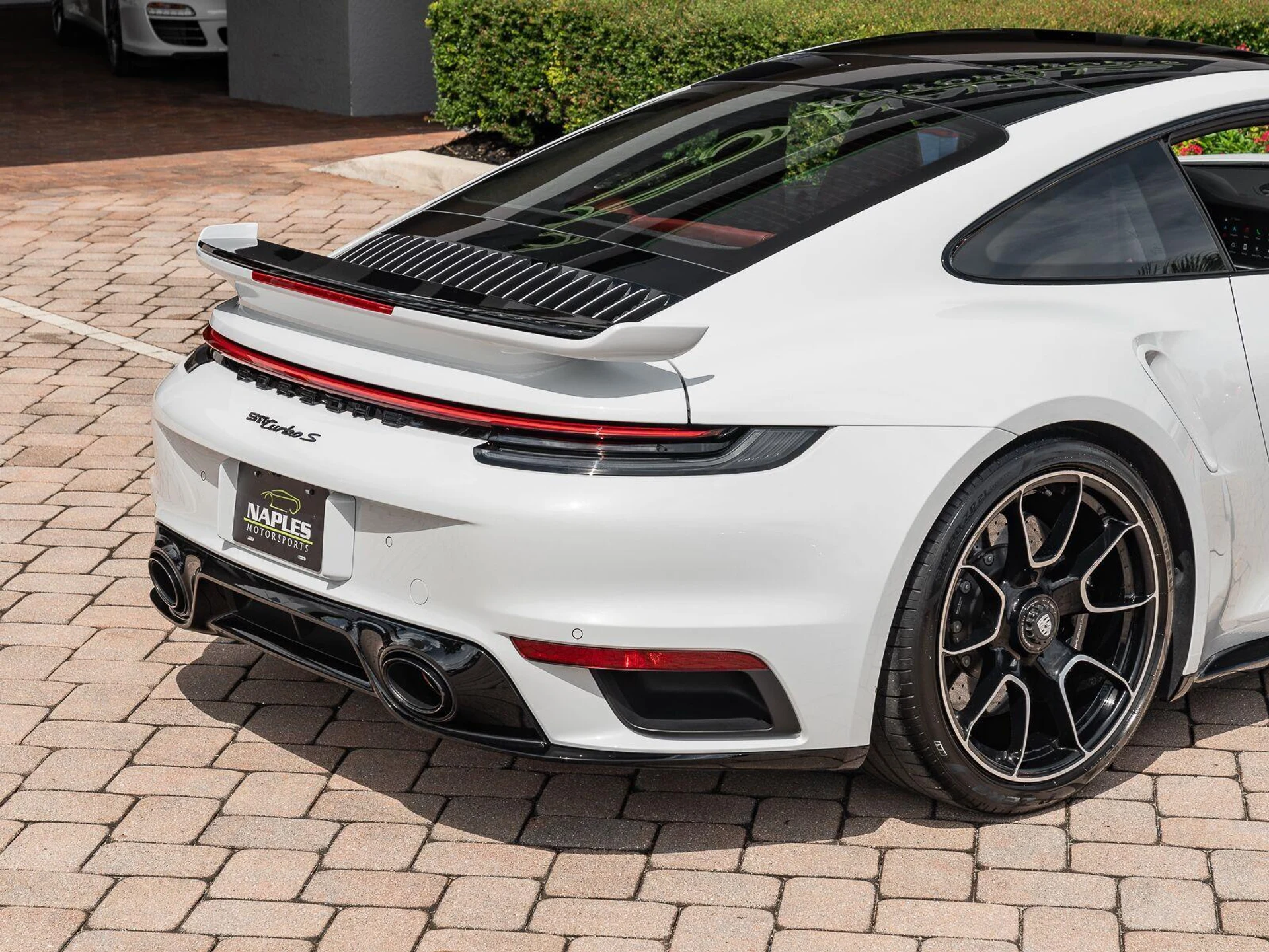 mph031_1708902351_Used_2023_Porsche_911_Turbo_S_1790111623_2b8d35df98