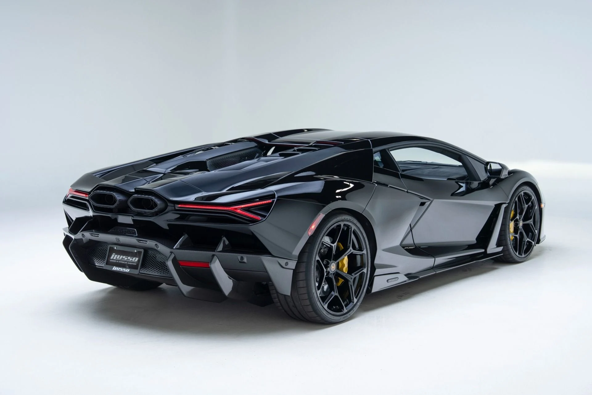 mph031_1719648917_Used_2025_Lamborghini_Revuelto_1779986727_ae114ca907