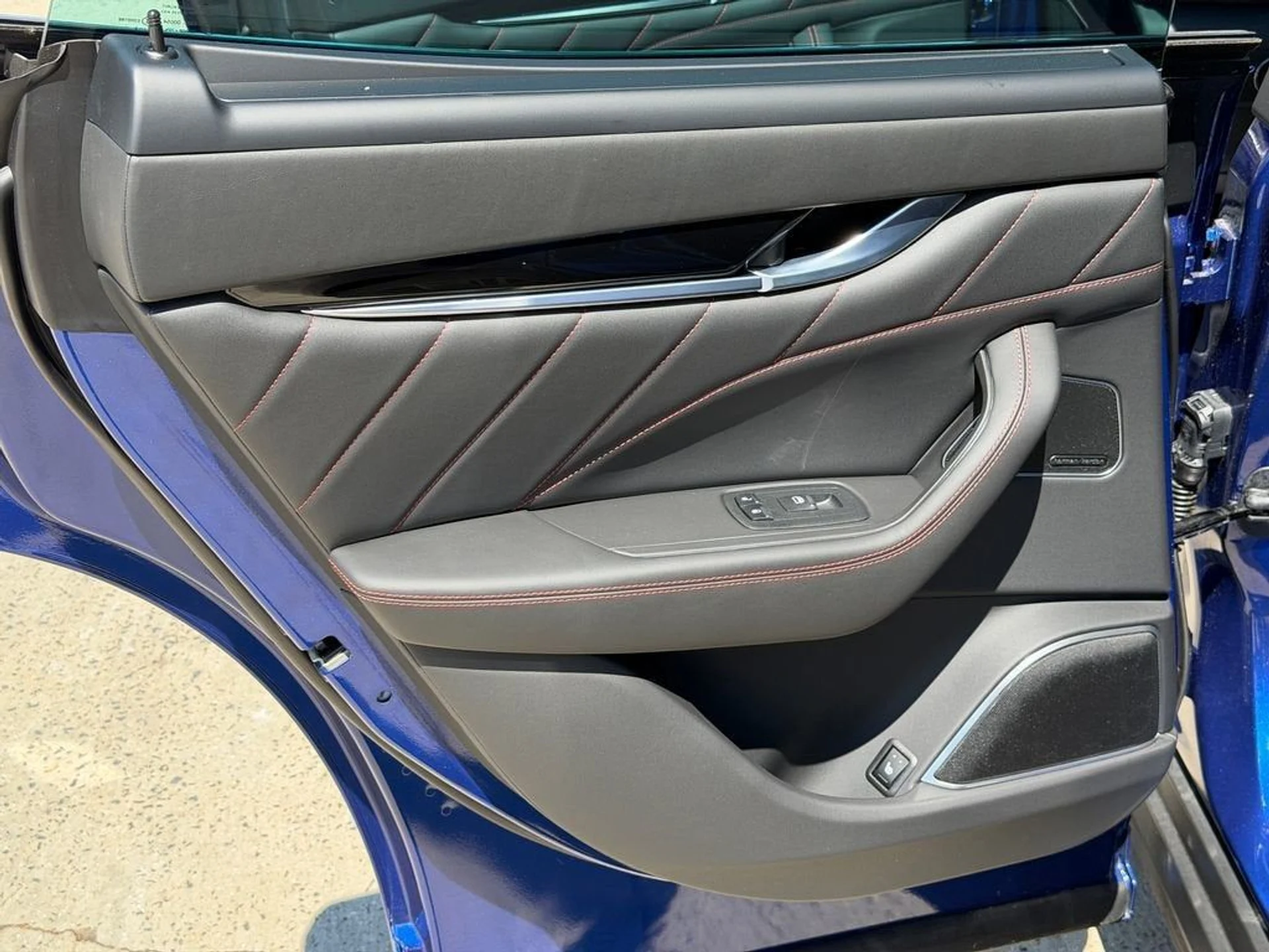 mph031_1720195285_be1e0368d4dd44758d539a1146e20577_8840a33561