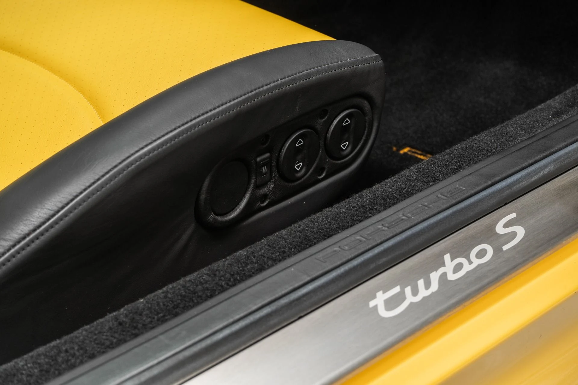 mph031_1721184011_Used_1997_Porsche_911_Turbo_S_Ultra_Low_Miles_Nicest_993_Turbo_S_on_the_Planet_1759858947_c946d6be3a