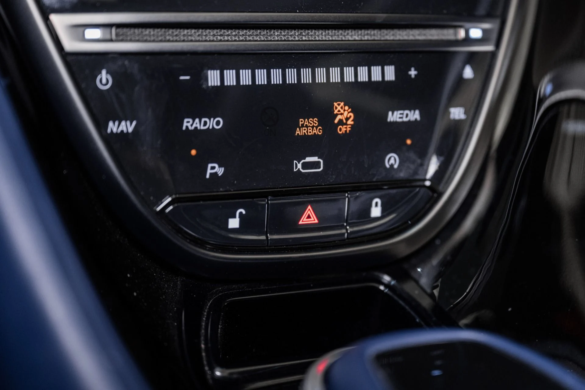 mph031_1727510388_Used_2020_Aston_Martin_DBS_Superleggera_1754334854_51f6e4b53d