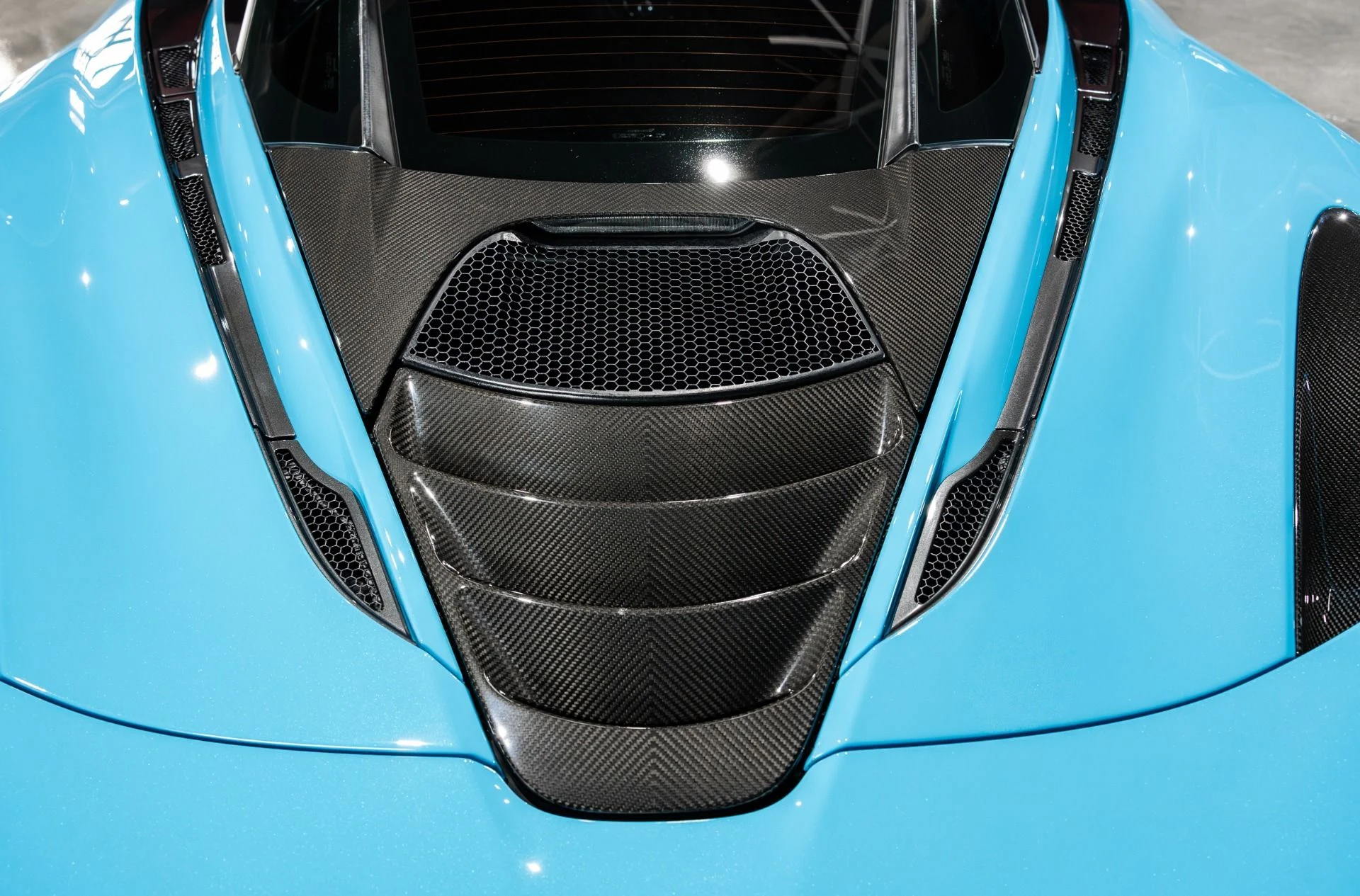 mph031_1729144673_13655_p32_l_9dce7977a6