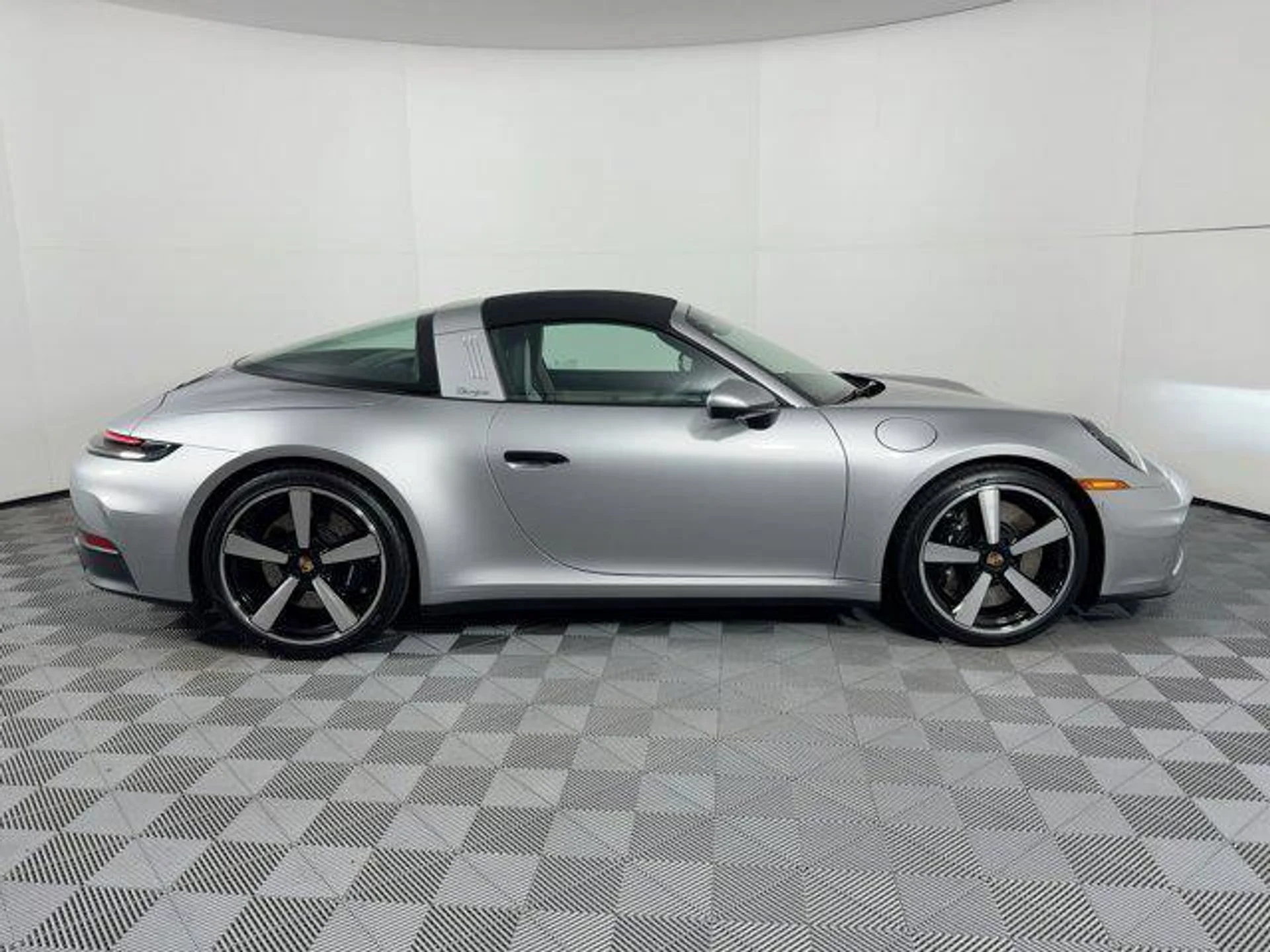 mph031_1746955693_C2_T_Wj5_Gq7ojmb_Quwn09g_AS_Ixabs_83a316c237