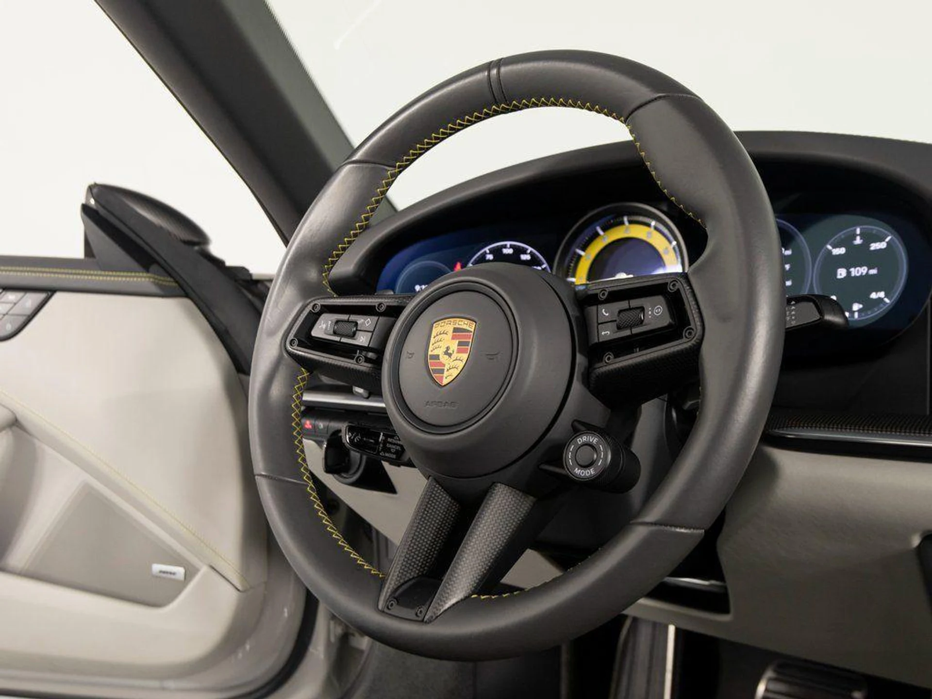 mph031_1755544185_s_Yfc0_I_Yx_HF_2cq_Ci4hggde5_Gar34_c895313f88