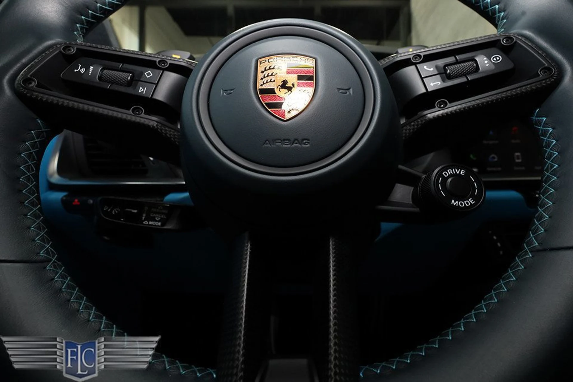 mph031_1759734678_used_2022_porsche_911_turboscoupe_9689_23016612_32_1024_9627c32334