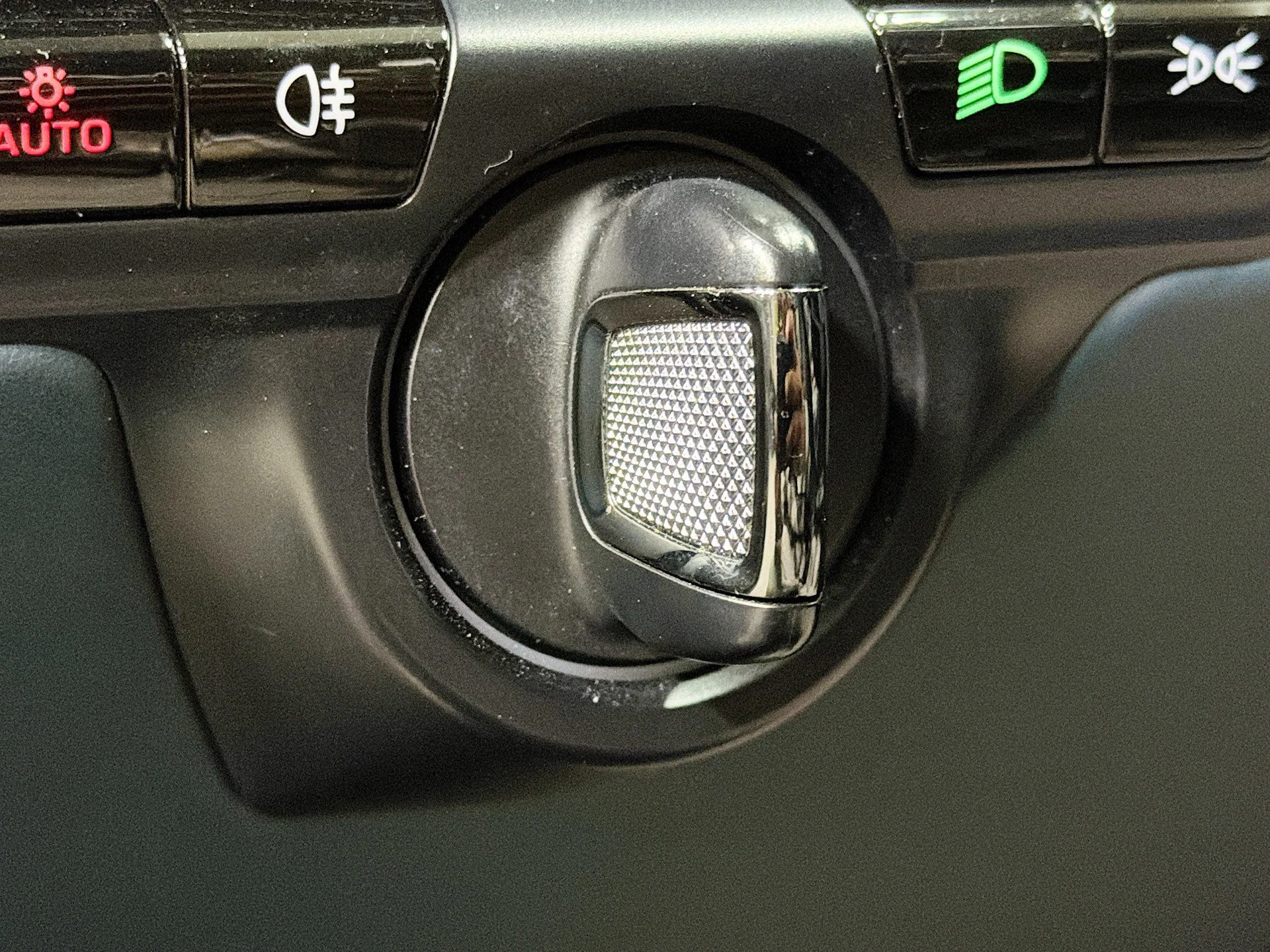 mph031_1777339252_d16ed0c4201bfc1bc8d2ebf3fbb37afc_61a892f551