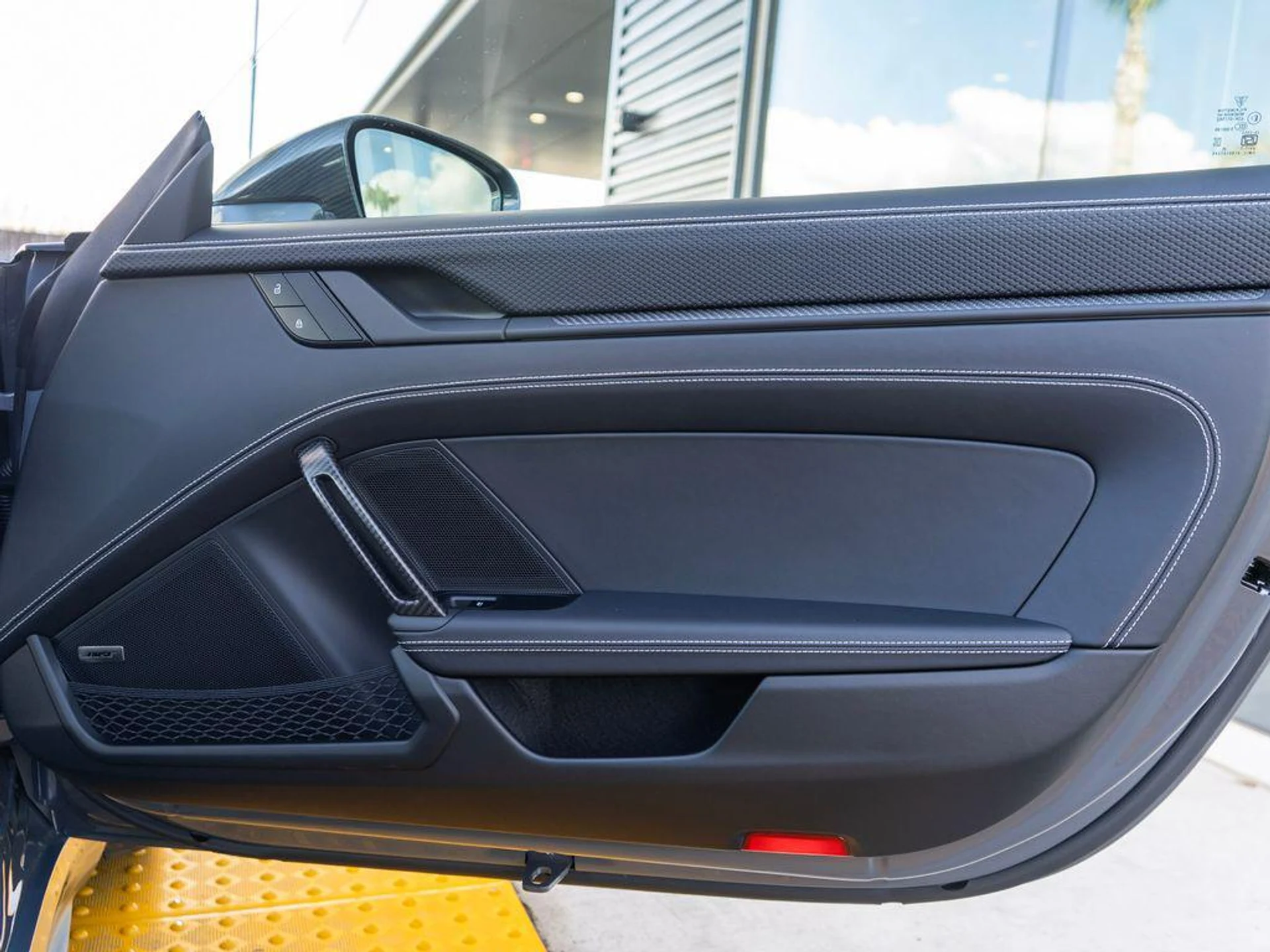 mph031_1777660996_0p2_AP_Ho_Ylw_n_T_Cxd_Md0a_Lg0_TE_2f8568ca79