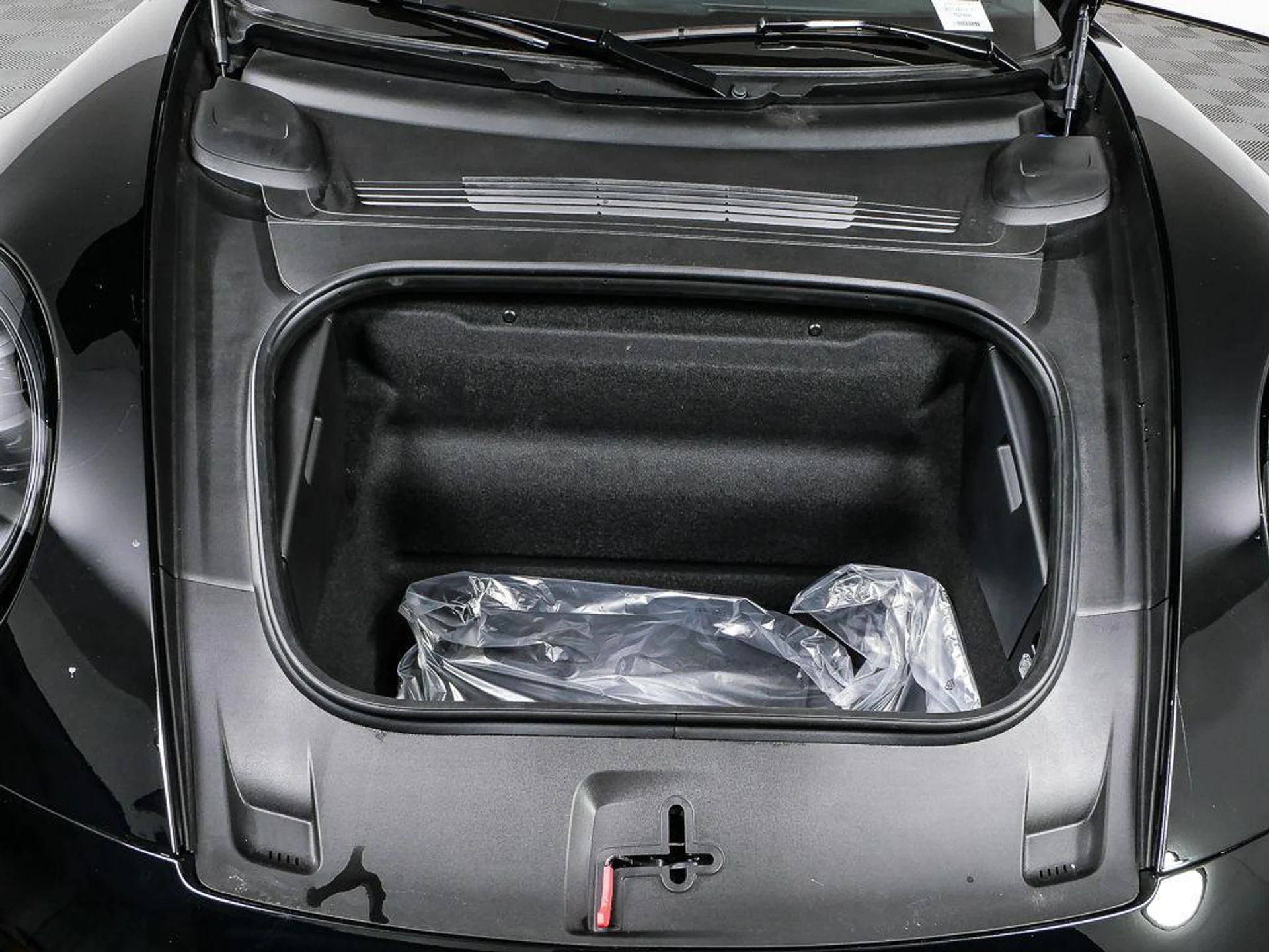 mph031_1784605606_JE_6t_U_Ie9x_Jt_W_Ugza_L4s_U_Em0n_UY_95e46fa792