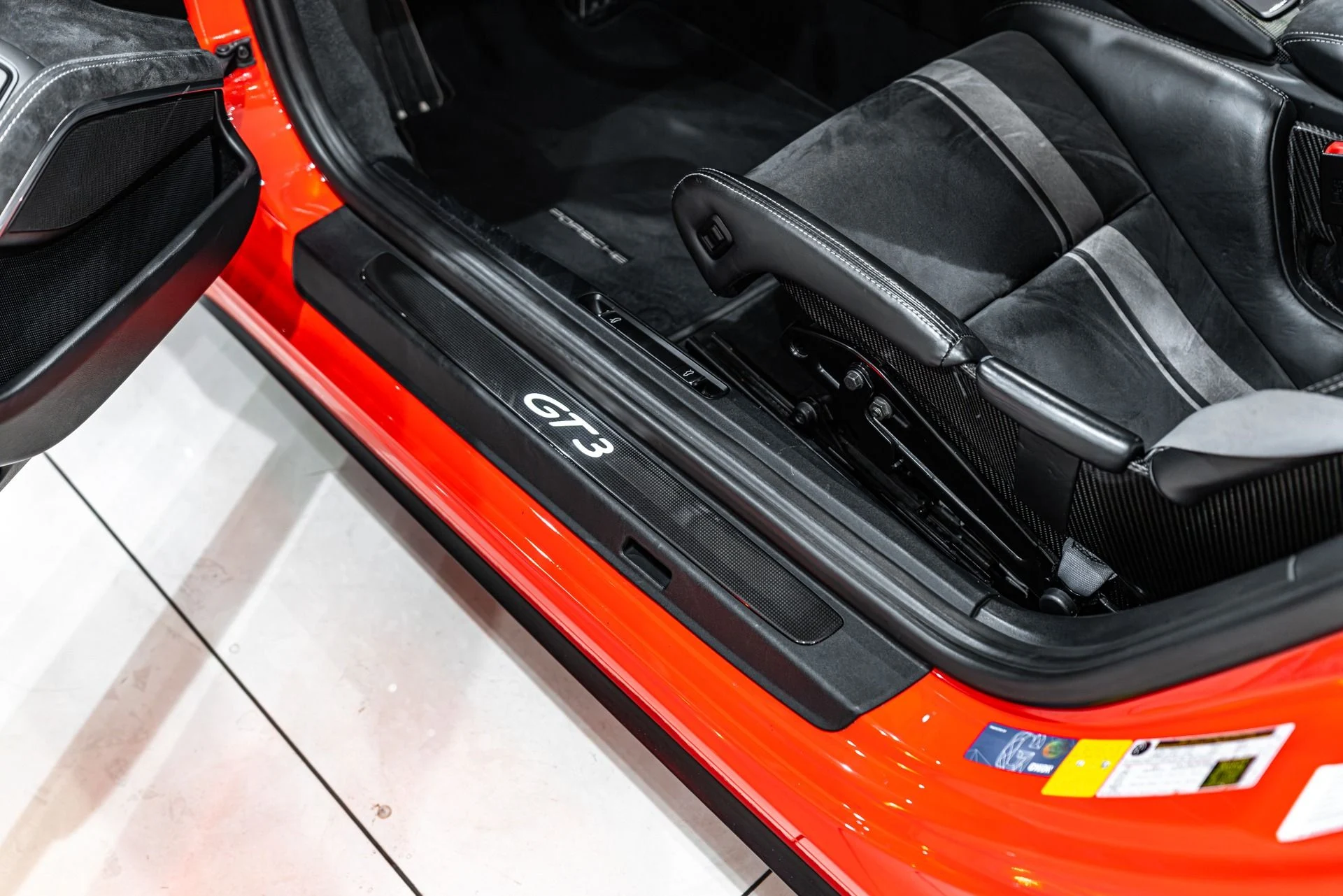 mph031_1789333467_13130_p32_l_8ec165bd4f