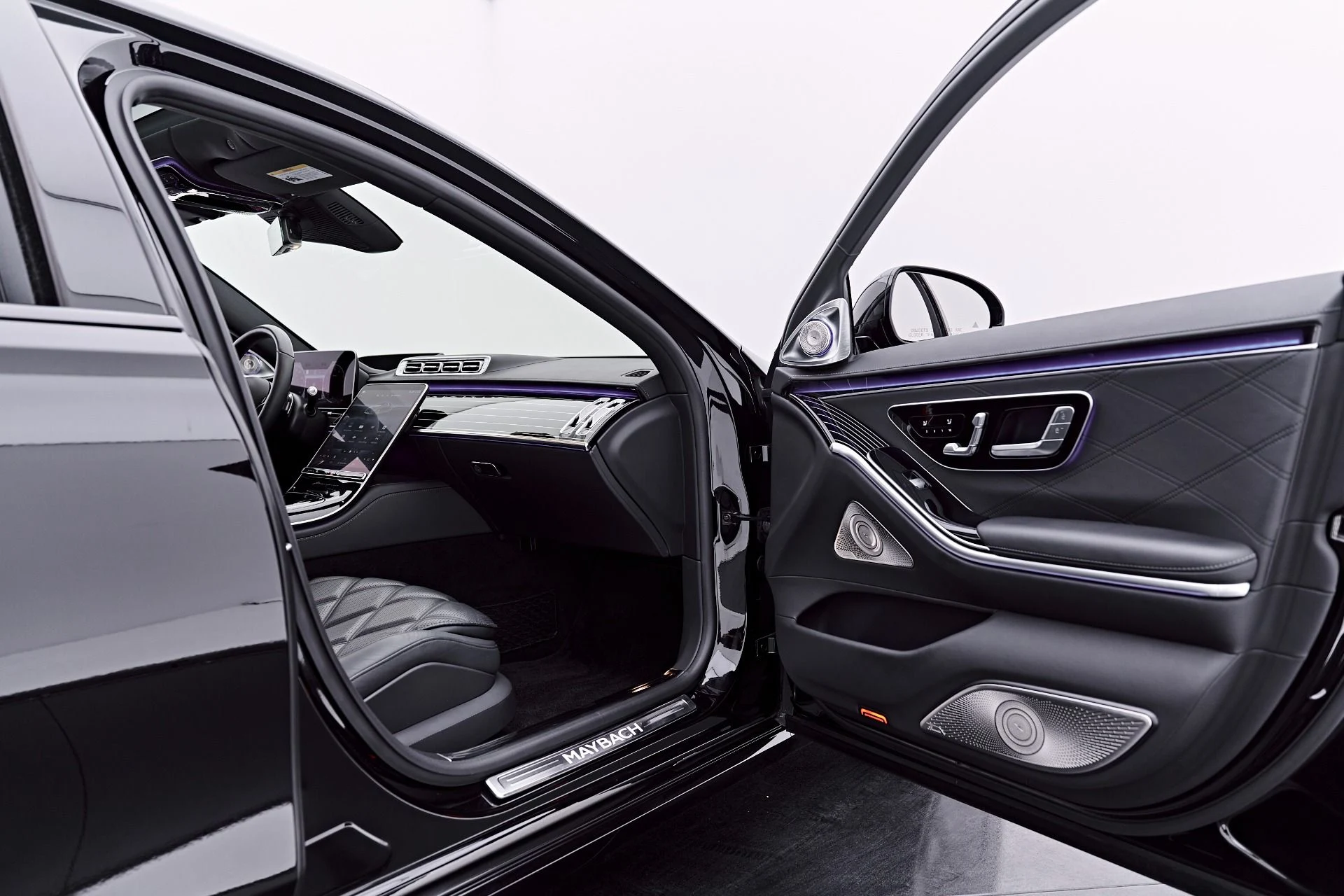 mph031_1808556373_Used_2023_Mercedes_Benz_S_Class_Maybach_S_680_1786584319_5a744e4c81