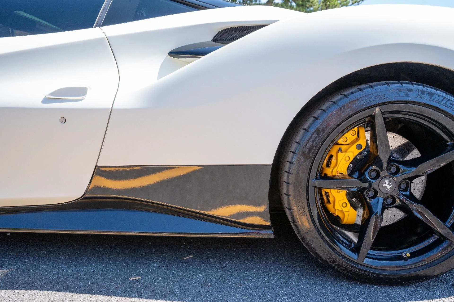 mph031_1808691427_Used_2018_Ferrari_488_GTB_1787848459_693ed6c345
