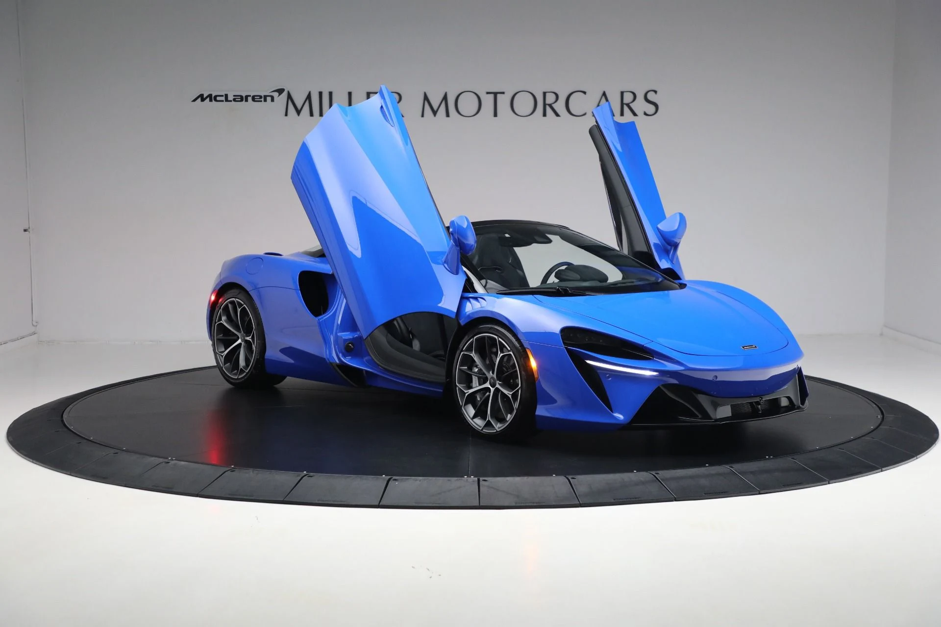 mph031_1814205809_New_2025_Mc_Laren_Artura_Spider_Performance_dff4be266d